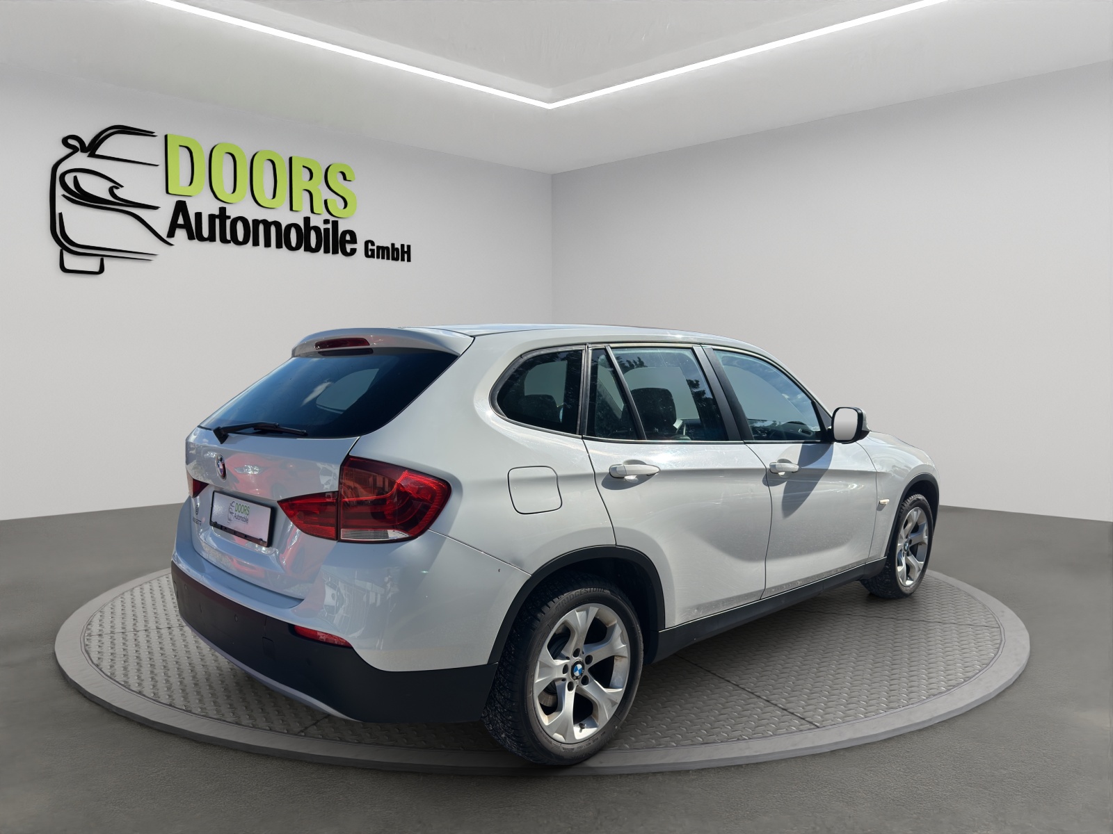 BMW X1 sDrive 18d Steptronic-image-4