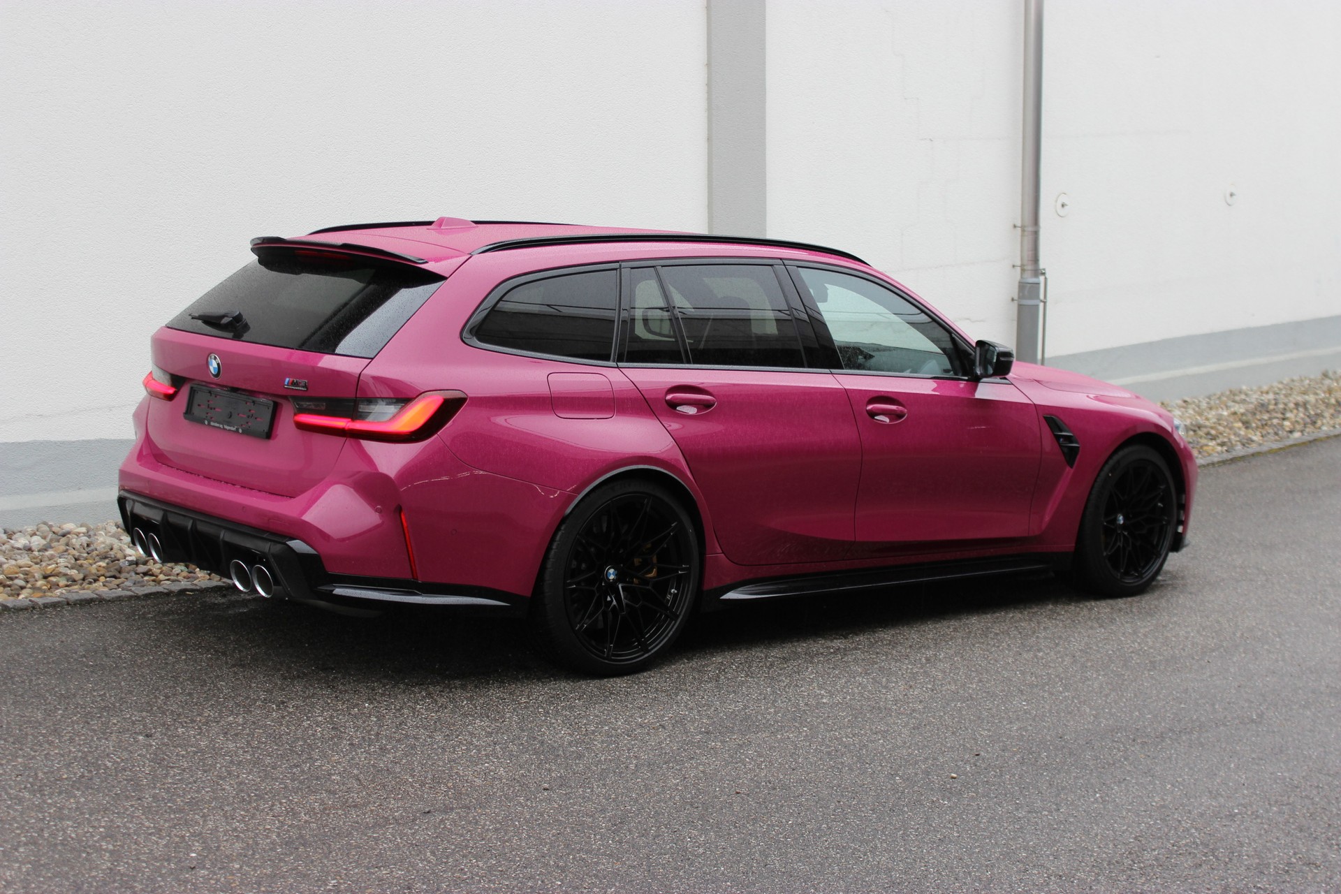 BMW M3 Touring xDrive Competition M CARBON EXTERIEURPAKET Sonderlackierung *STERNRUBIN*-image-5