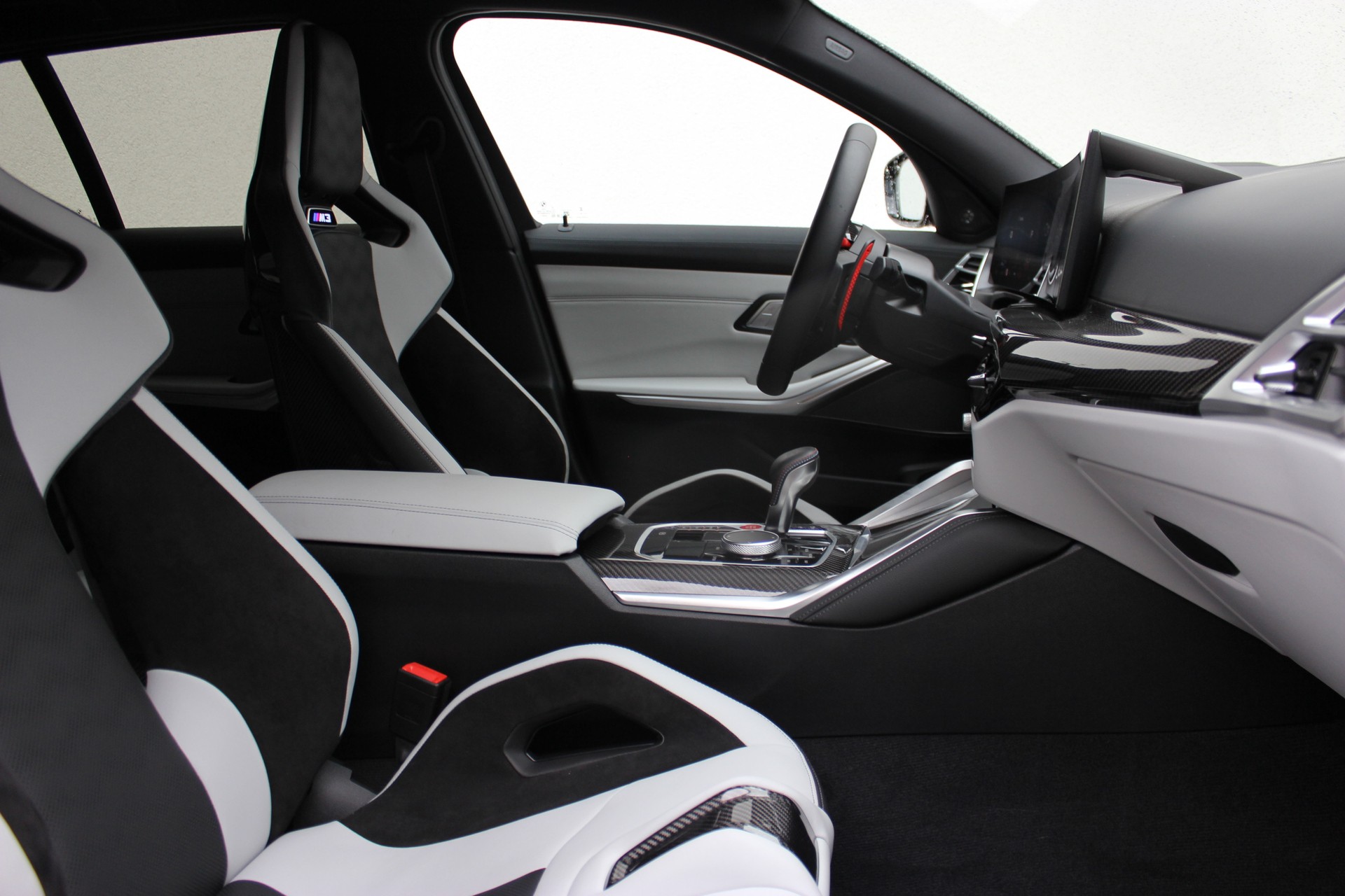 BMW M3 Touring xDrive Competition M CARBON EXTERIEURPAKET Sonderlackierung *STERNRUBIN*-showroom-element-3