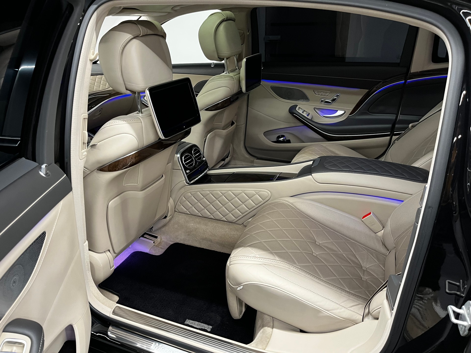 MERCEDES-BENZ S 600 Maybach 7G-Tronic-image-9