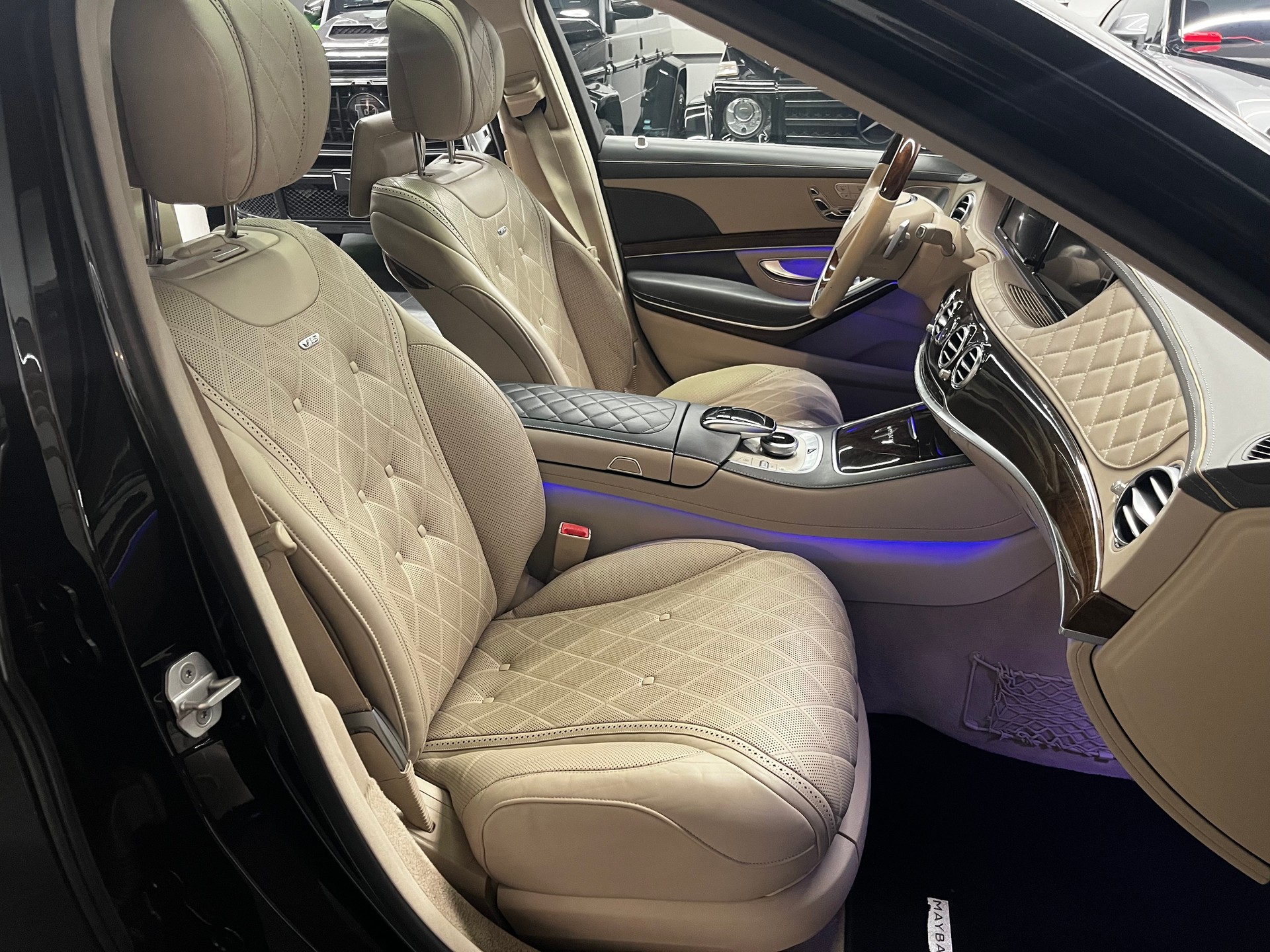 MERCEDES-BENZ S 600 Maybach 7G-Tronic-image-11