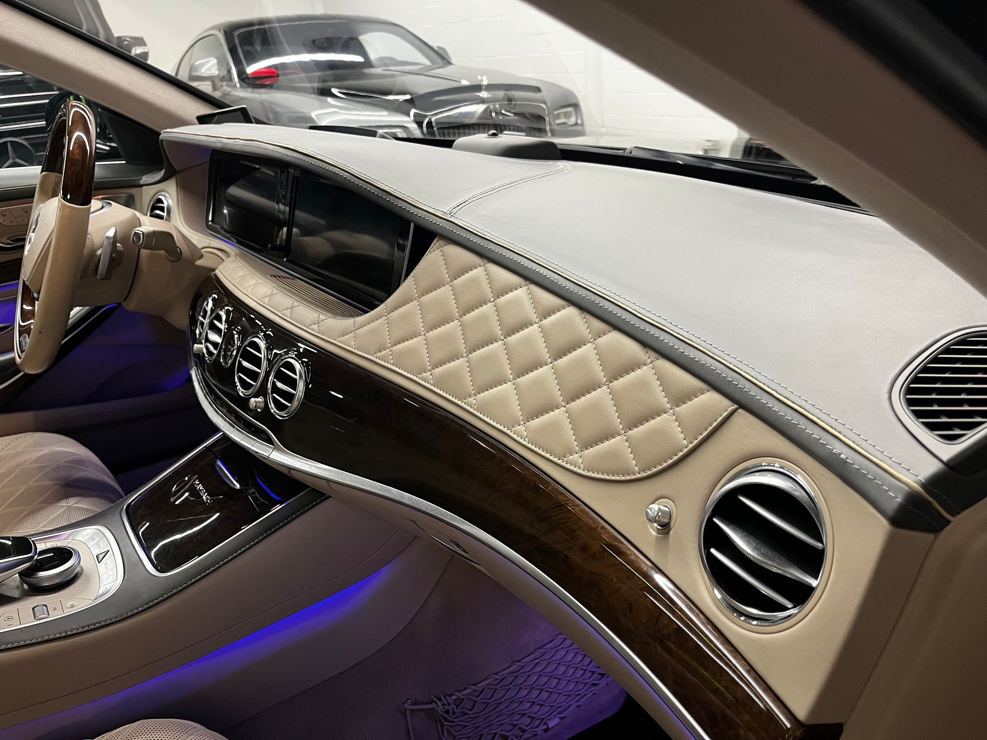 MERCEDES-BENZ S 600 Maybach 7G-Tronic-image-10