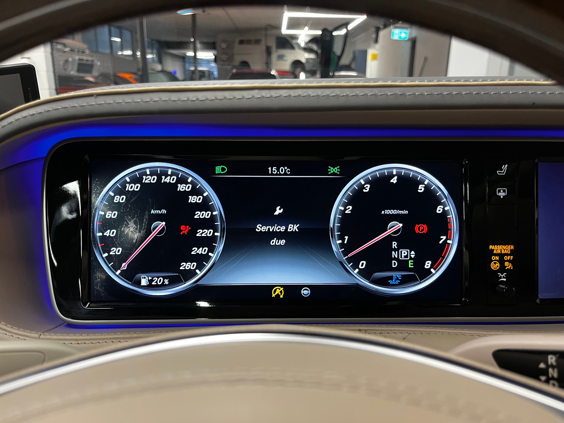 MERCEDES-BENZ S 600 Maybach 7G-Tronic-image-15