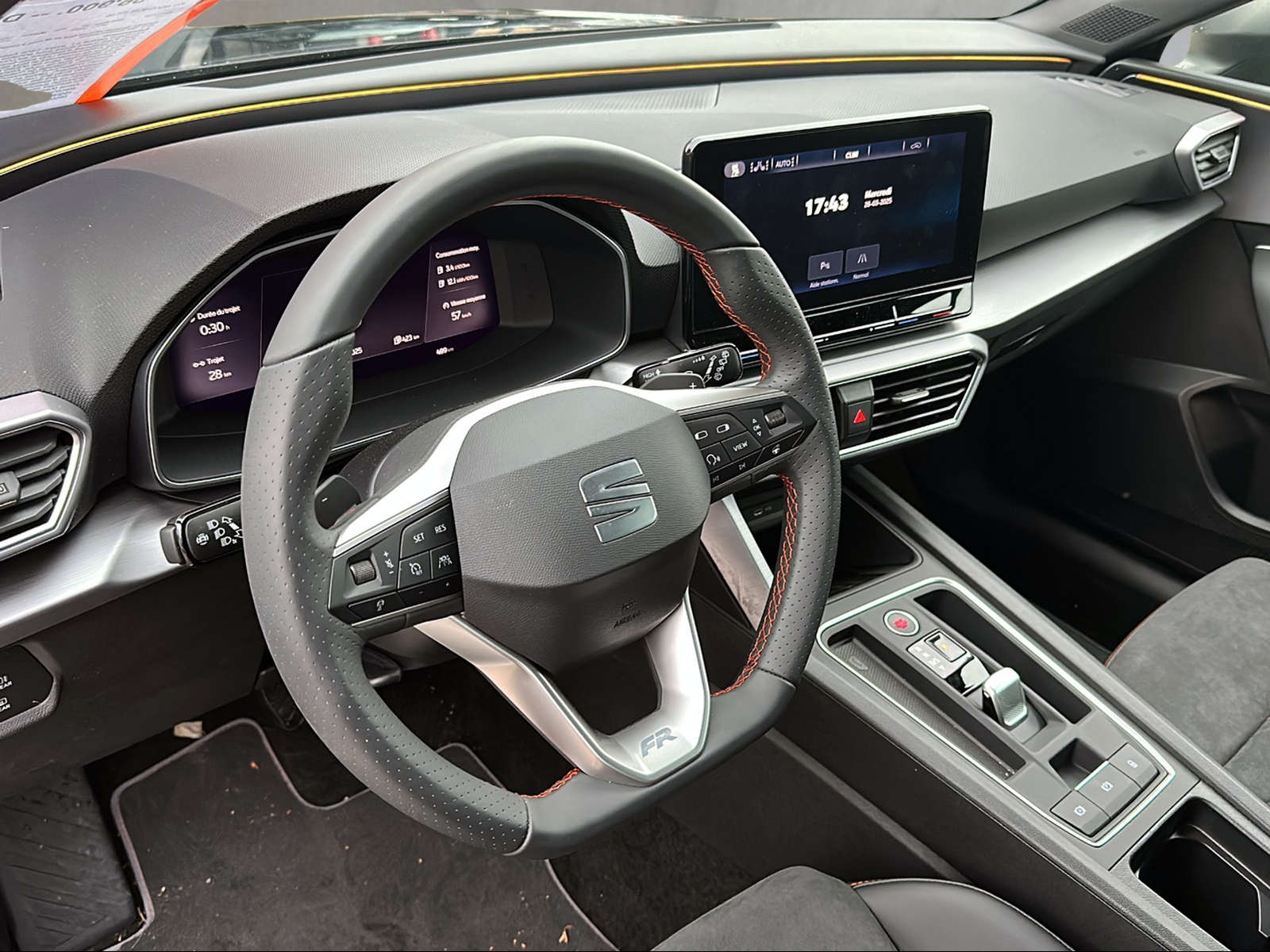 SEAT Leon ST 1.4 eHybrid pHEV DSG Hola FR-image-6