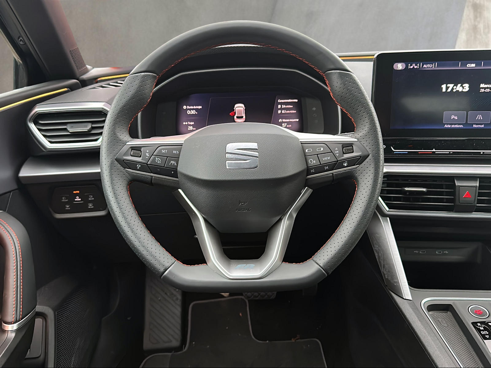SEAT Leon ST 1.4 eHybrid pHEV DSG Hola FR-image-7