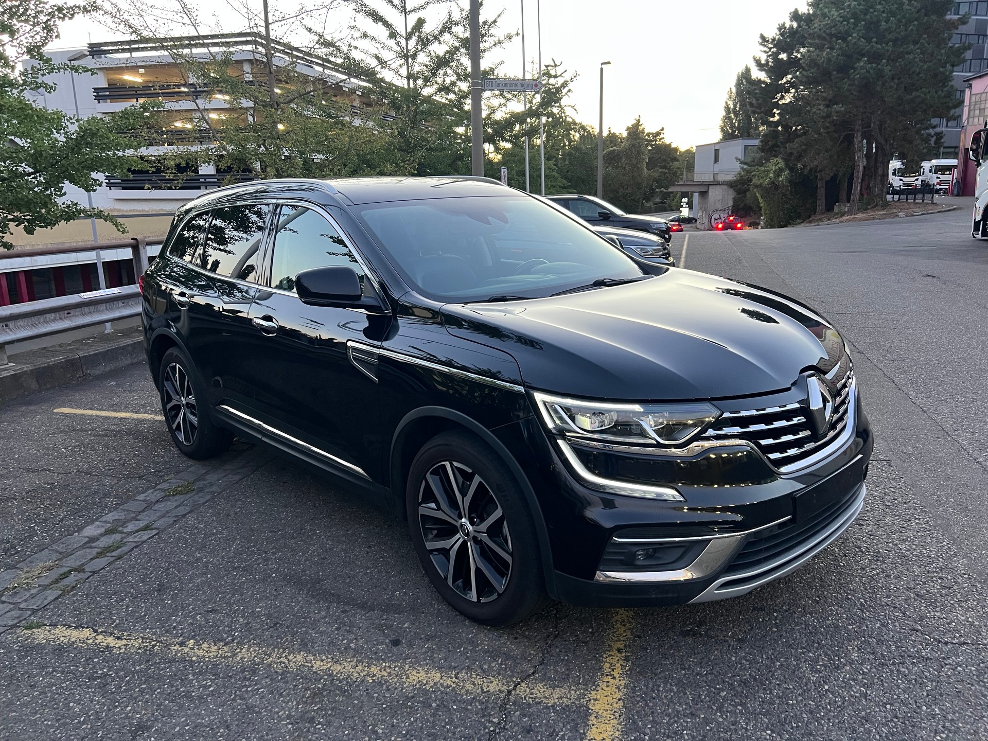 RENAULT 2.0 Blue dCi Initiale X-Tronic 4WD-image-1