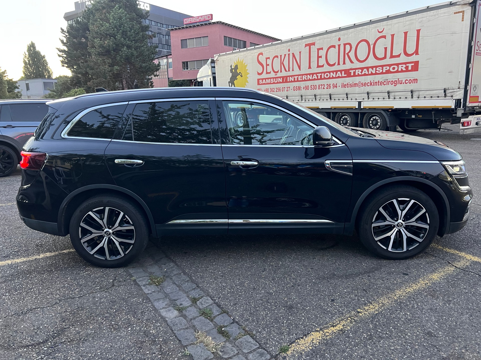 RENAULT 2.0 Blue dCi Initiale X-Tronic 4WD-image-2