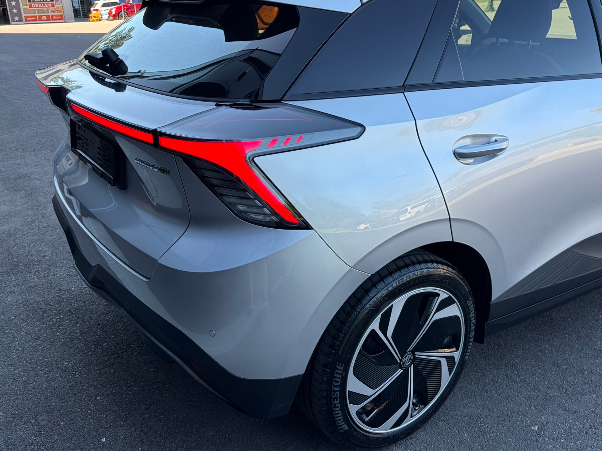 MG 4 EV 64kWh Premium-image-6