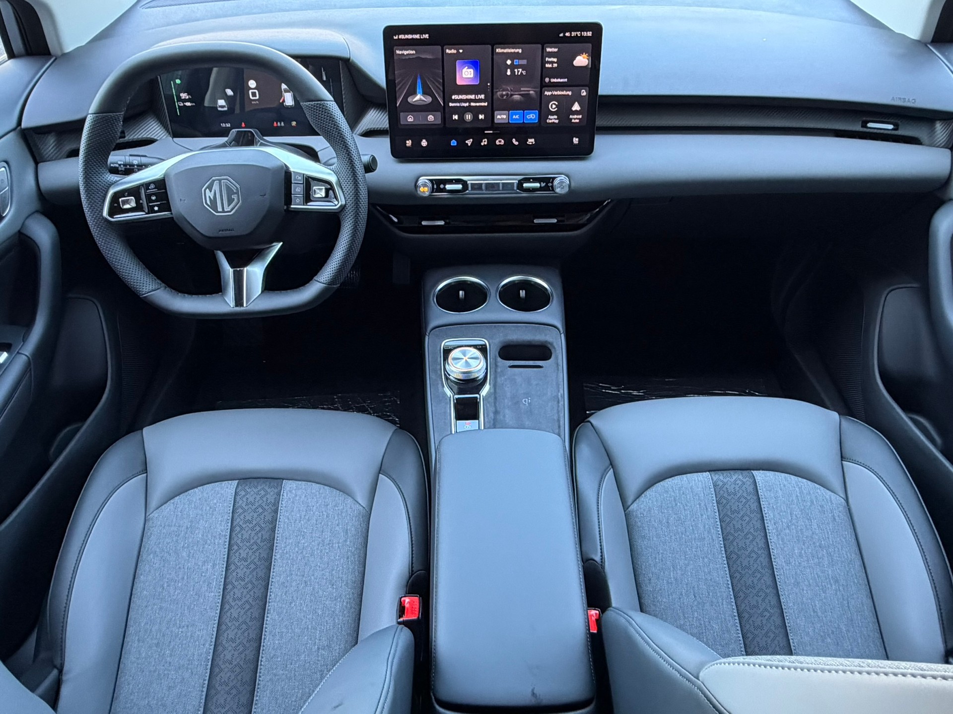 MG 4 EV 64kWh Premium-image-9