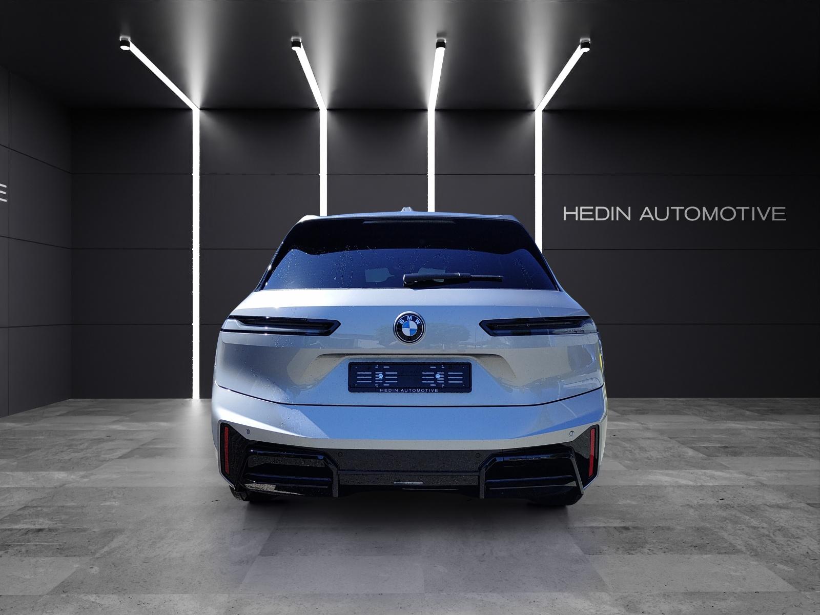 BMW iX xDrive60-image-4