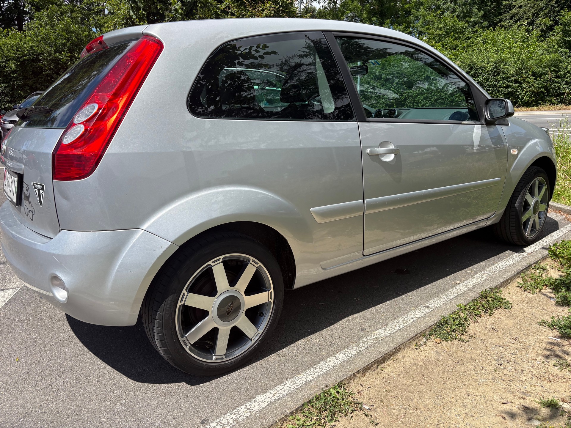 FORD 1.6 16V-image-1