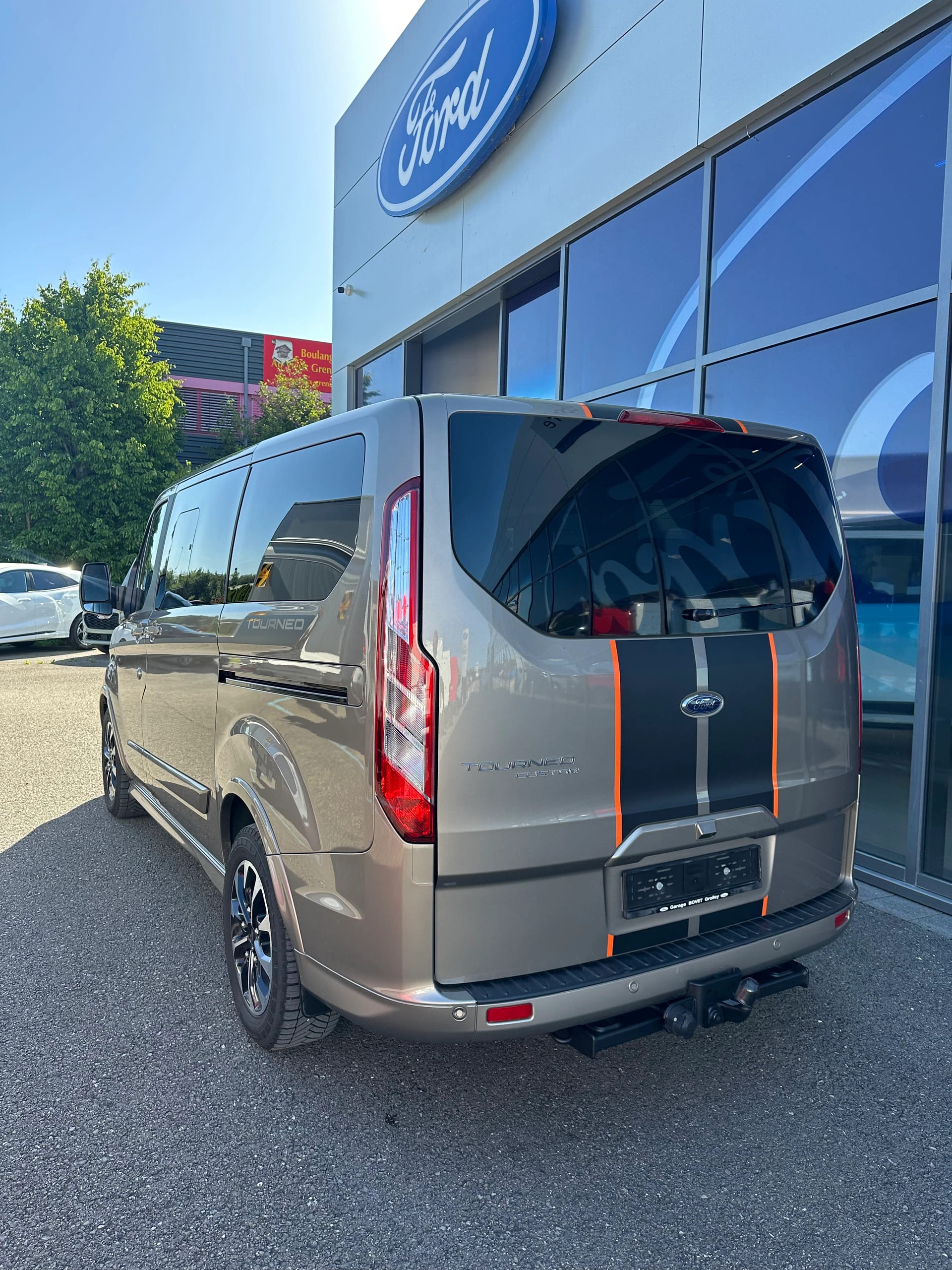 FORD Tourneo Custom 320 L1 2.0 TDCi 170 Sport-image-3