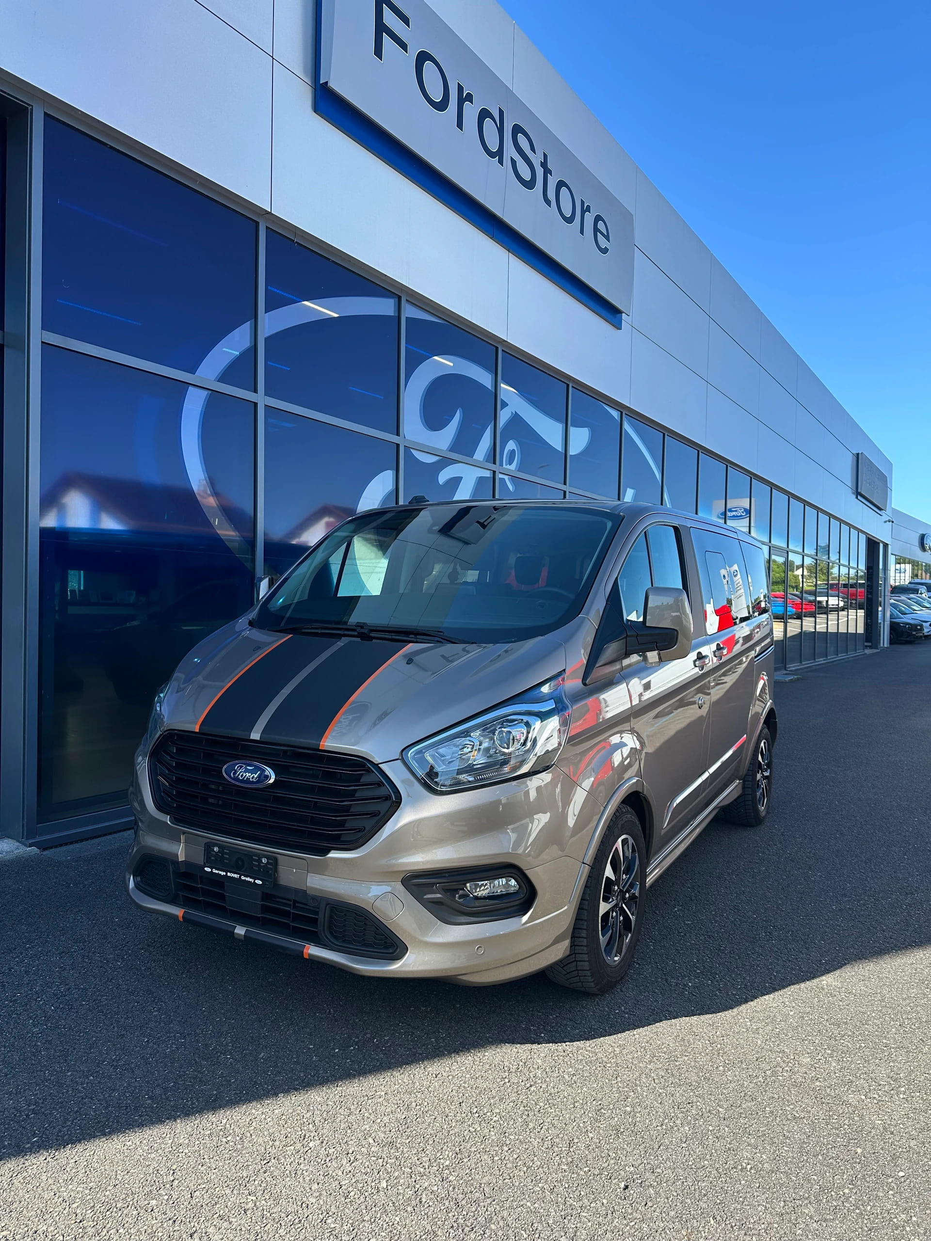 FORD Tourneo Custom 320 L1 2.0 TDCi 170 Sport-image-1