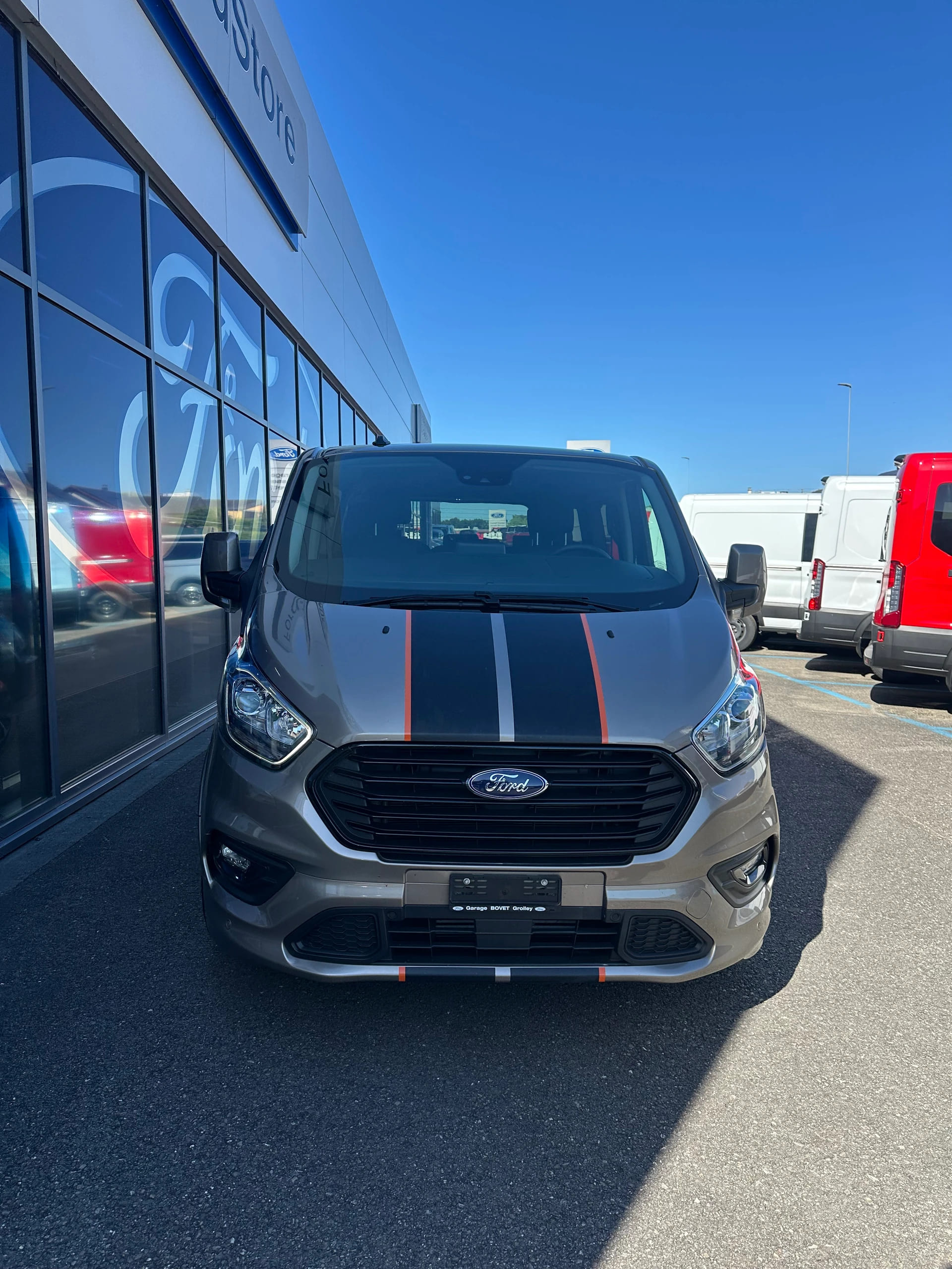 FORD Tourneo Custom 320 L1 2.0 TDCi 170 Sport-image-8