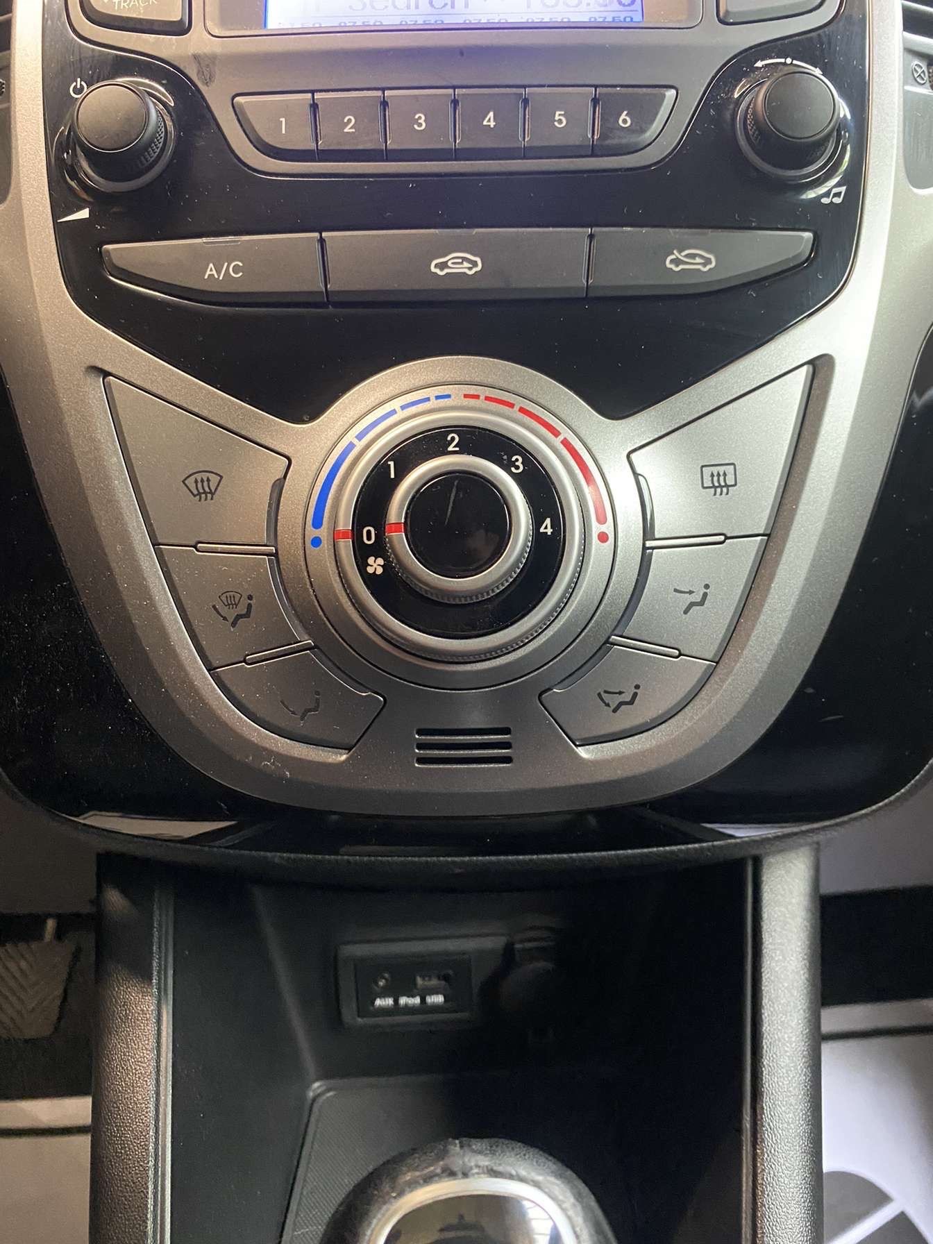 HYUNDAI iX20 1.6 Premium //NEU AB MFK!-image-8