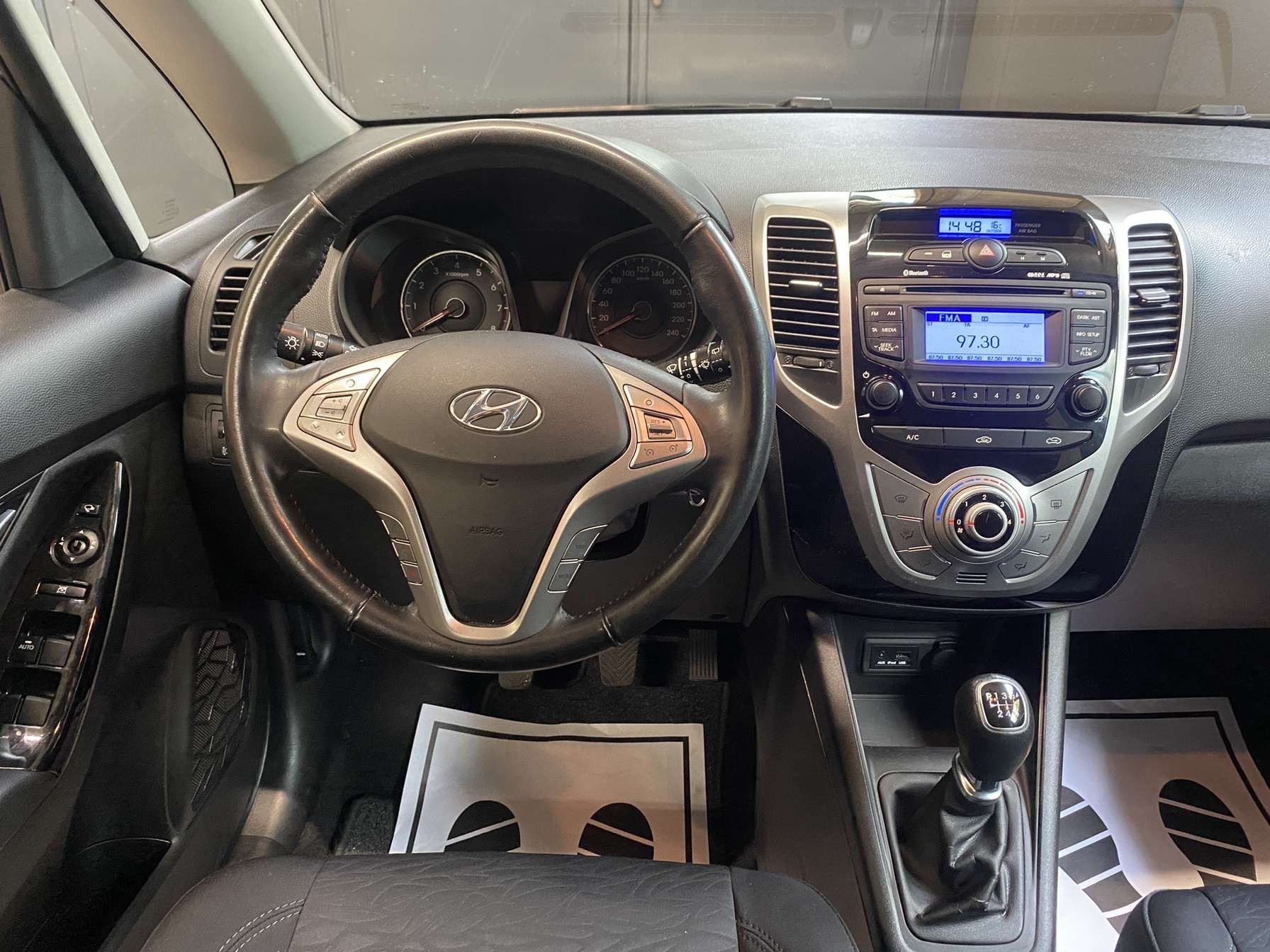 HYUNDAI iX20 1.6 Premium //NEU AB MFK!-image-7