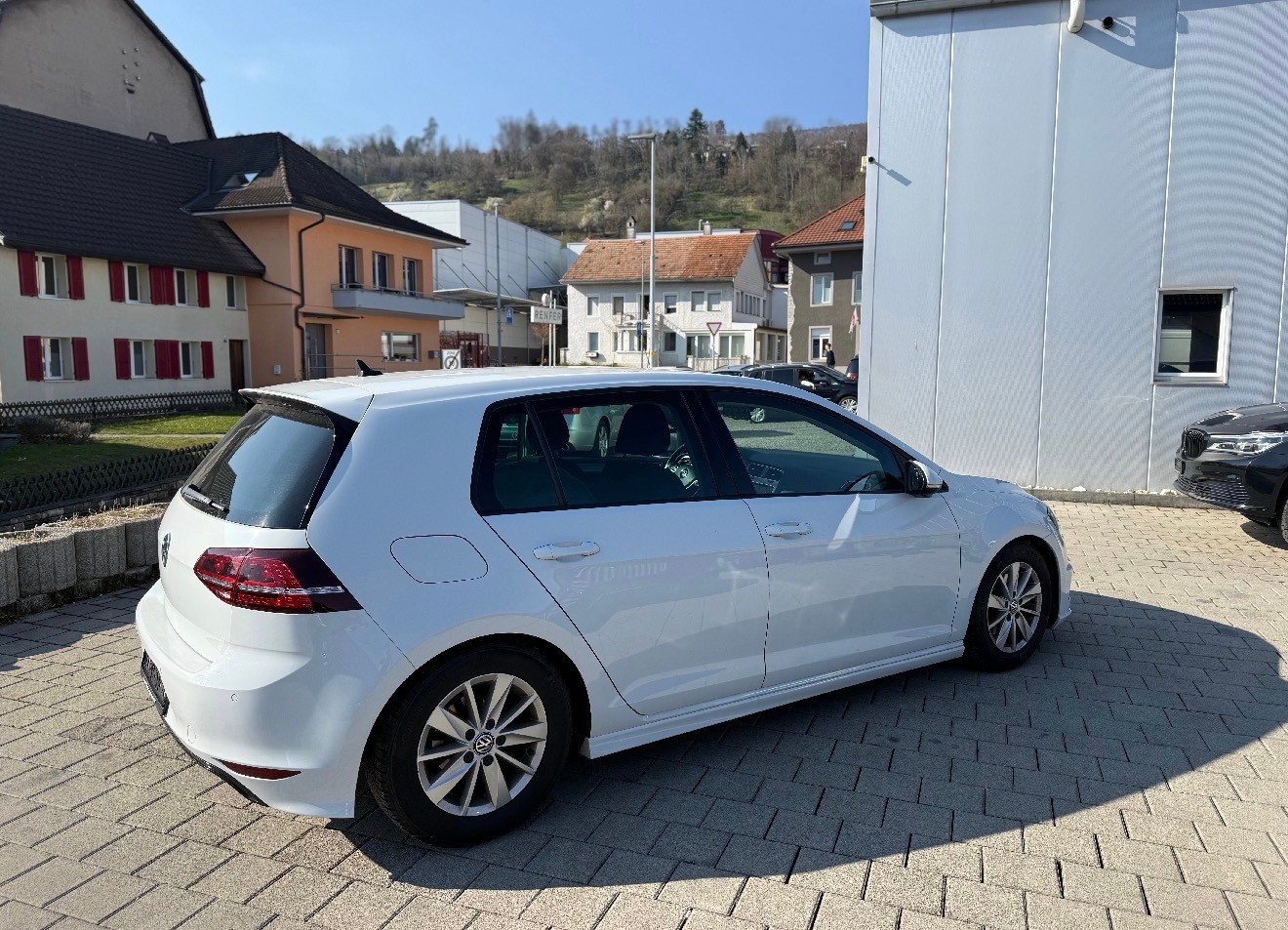 VW Golf 1.2 TSI R-Line Design-image-3