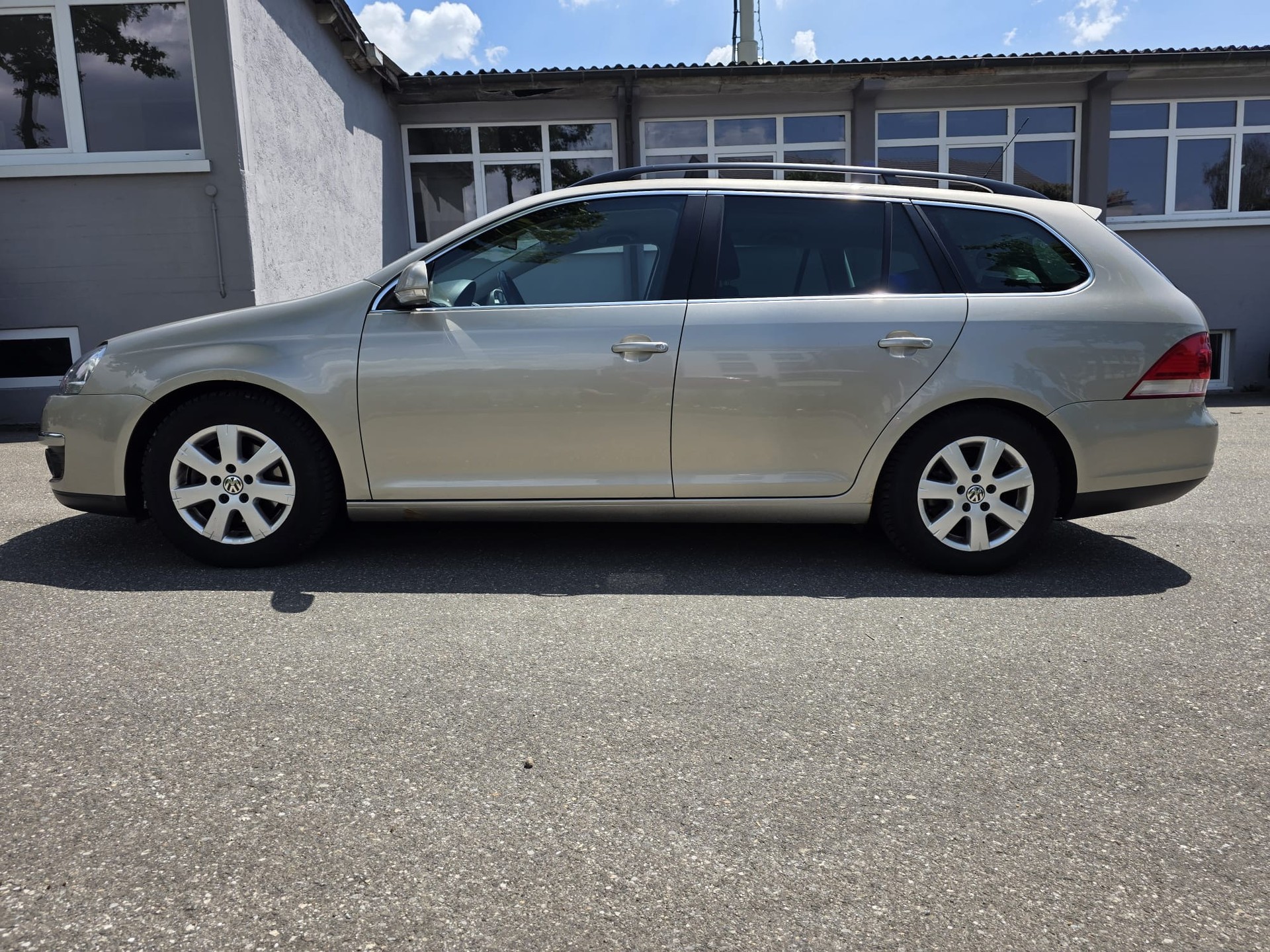 VW Golf Variant 1.4 TSI Sportline DSG-image-13
