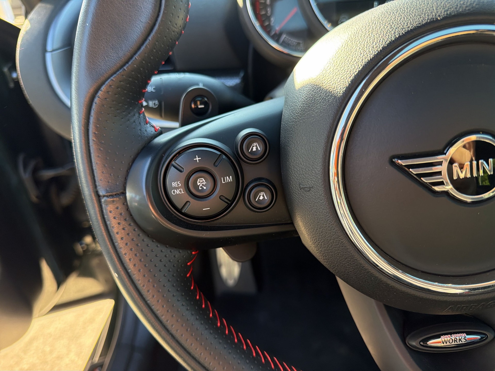 MINI Clubman Cooper John Cooper Works ALL4 Steptronic-image-14