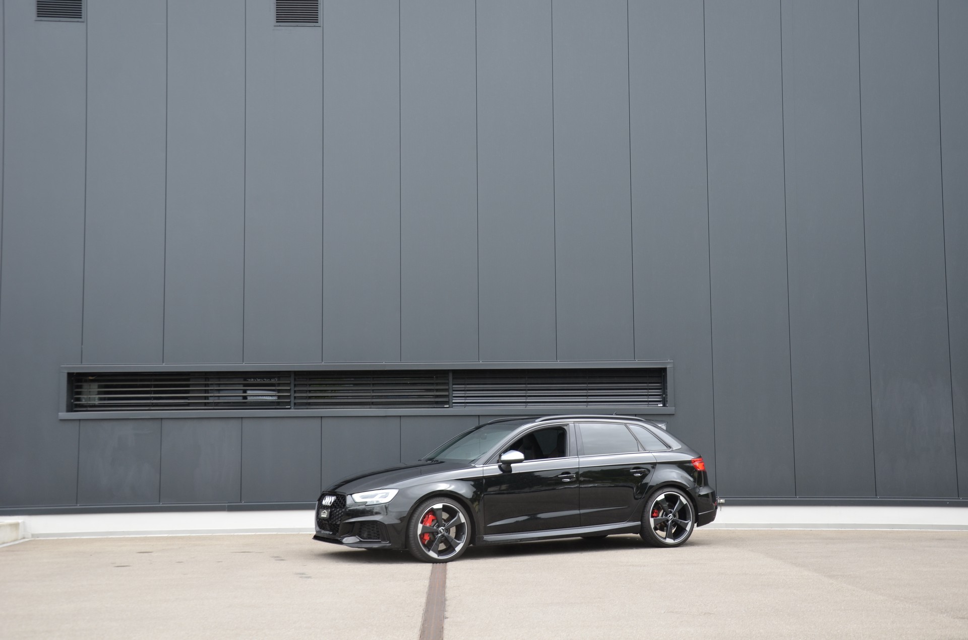 AUDI RS3 Sportback 2.5 TSI quattro S-tronic-showroom-element-1