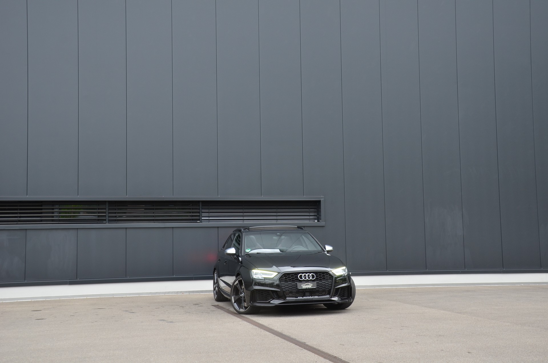 AUDI RS3 Sportback 2.5 TSI quattro S-tronic-image-6