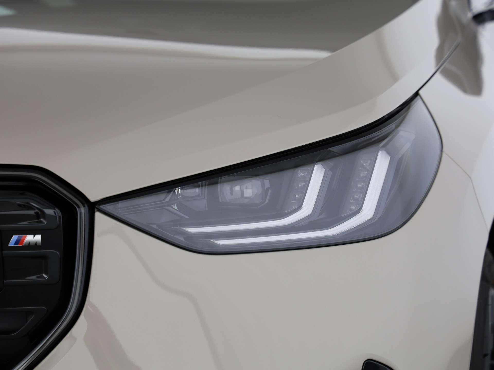 BMW X3 M50i-image-5
