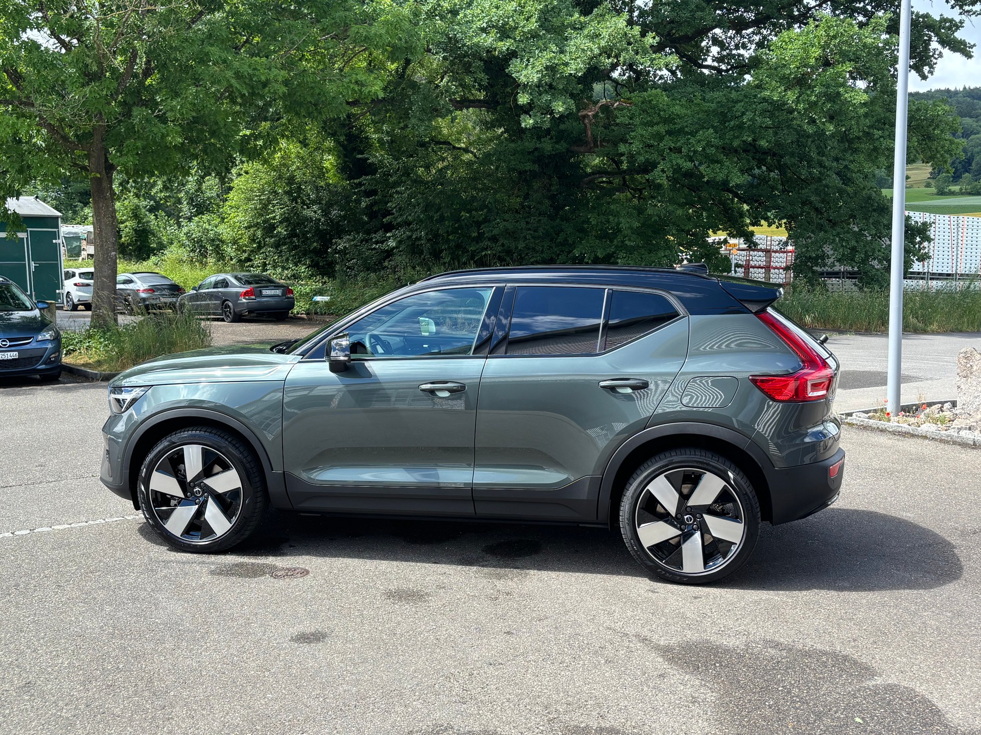 VOLVO EX40 Twin XCENTRIC Edition AWD-image-4