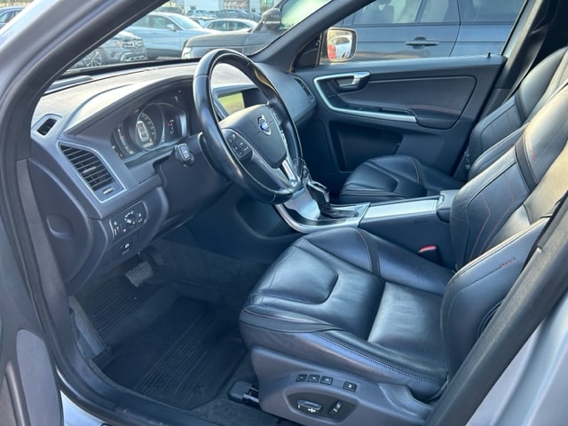 VOLVO XC60 D4 AWD OceanRace Geartronic-image-8