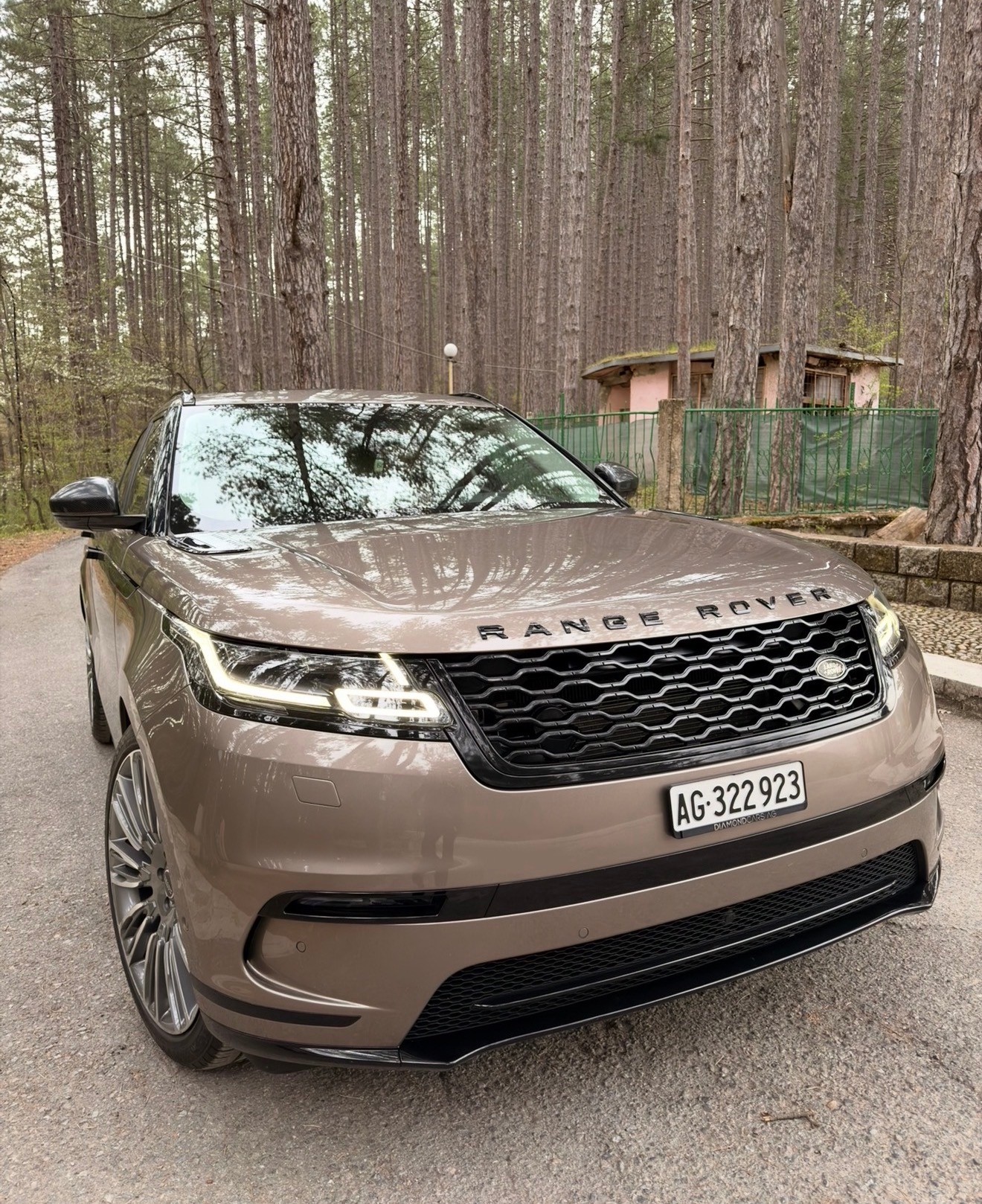 LAND ROVER 2.0 D 240 HSE-image-0