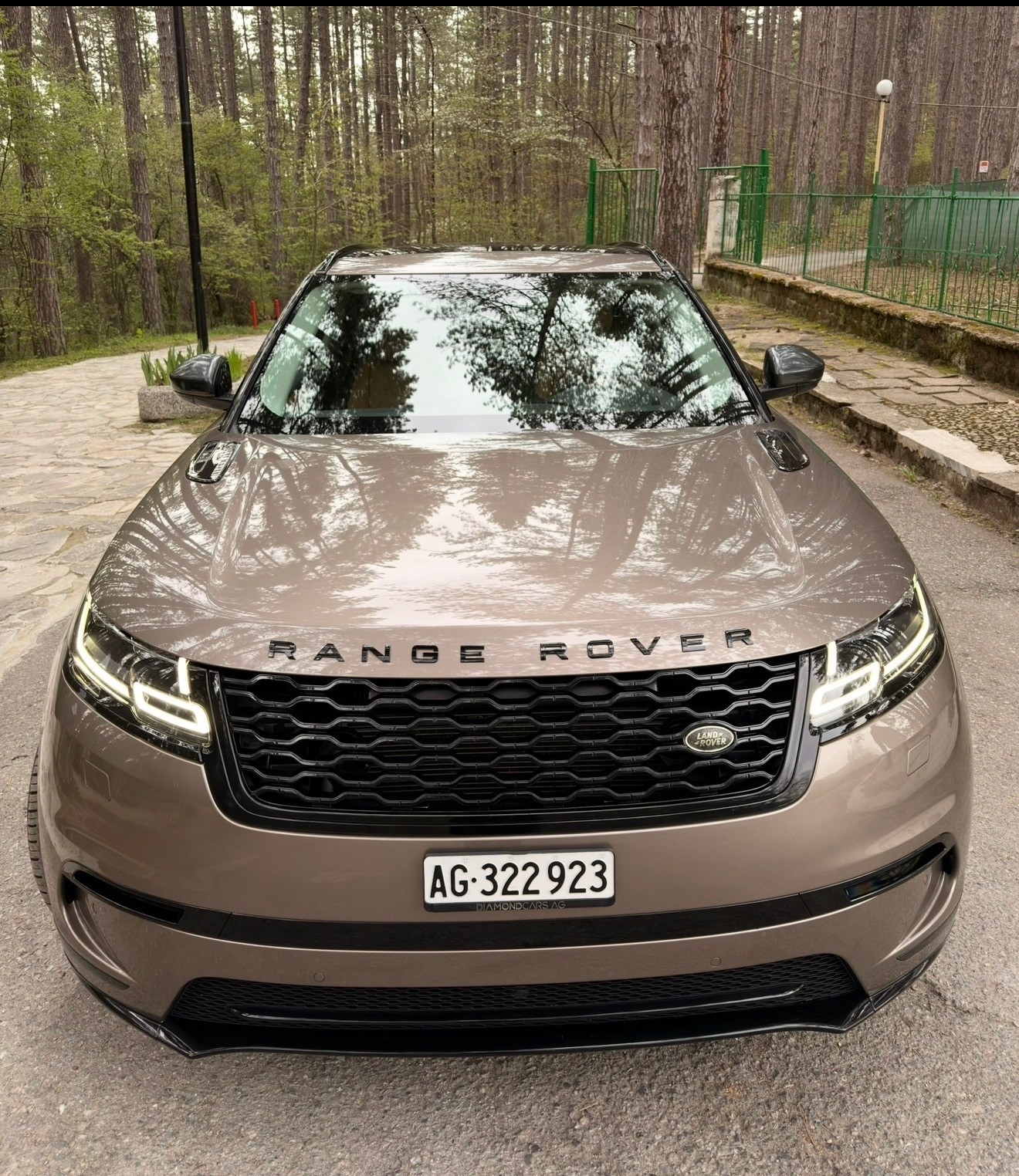 LAND ROVER 2.0 D 240 HSE-image-1