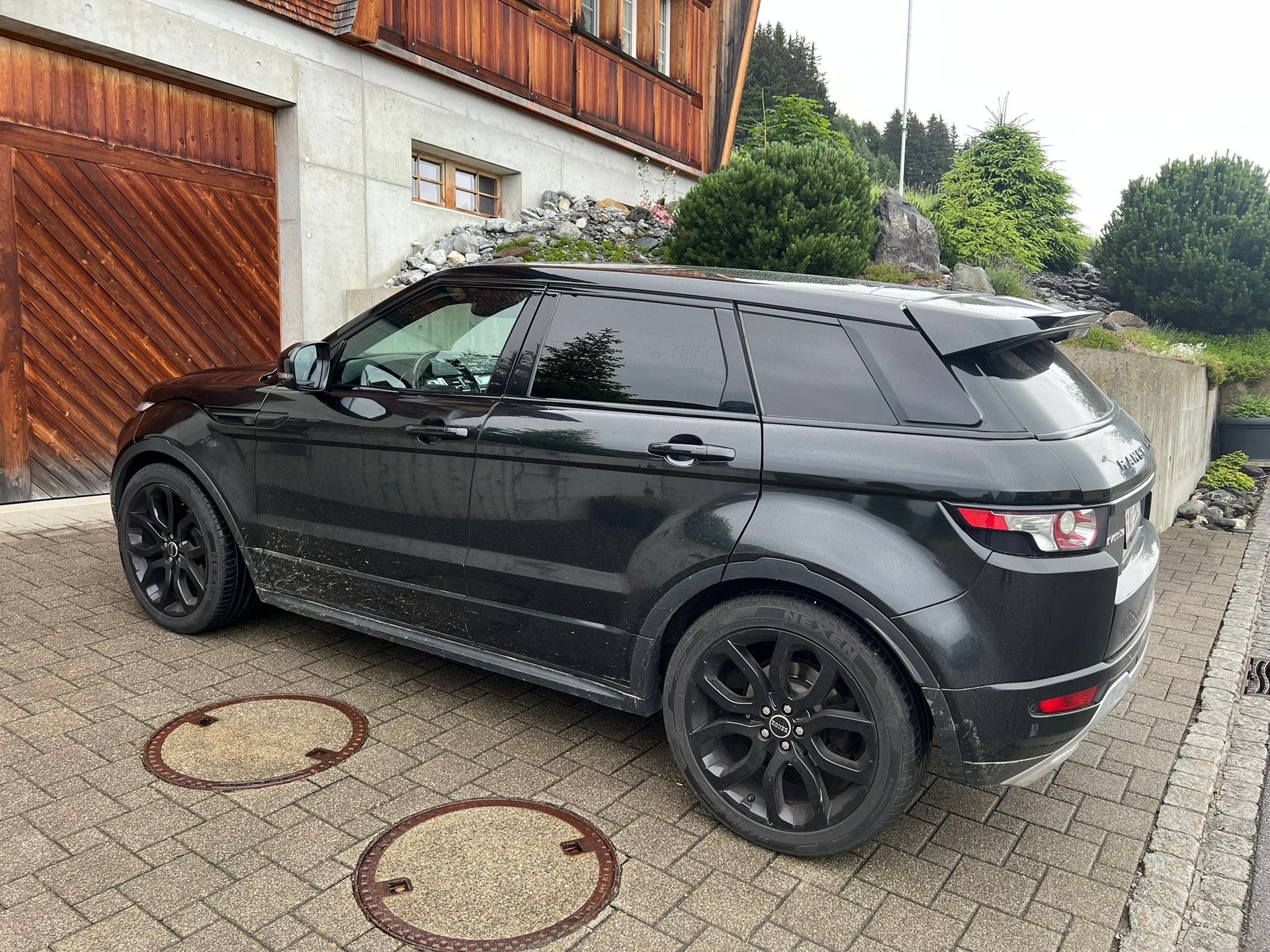 LAND ROVER 2.2 SD4 Dynamic-image-1