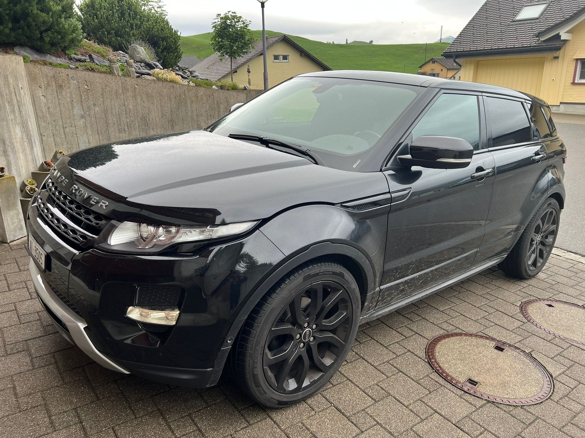 LAND ROVER 2.2 SD4 Dynamic-image-0