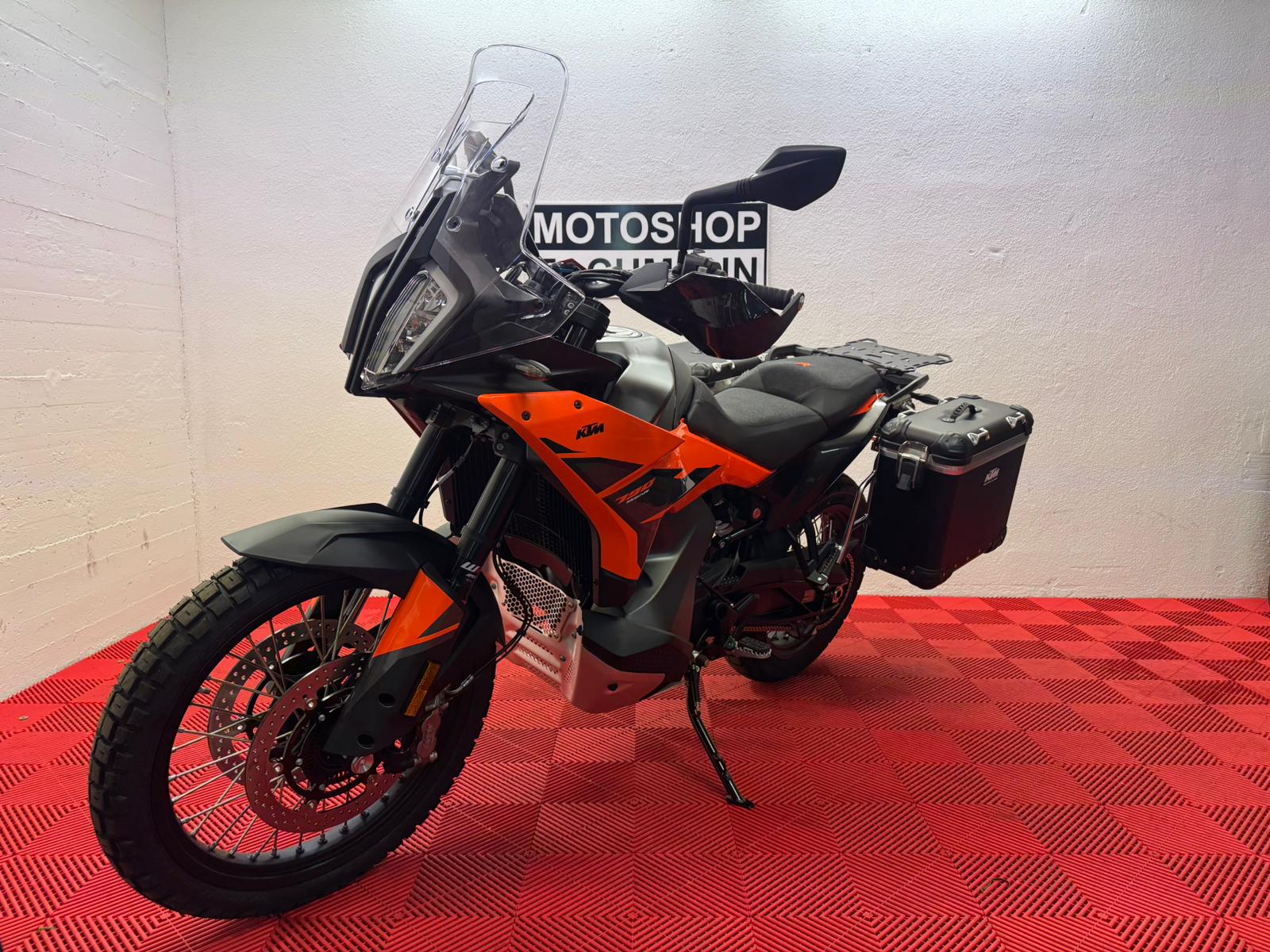 KTM 790 Adventure-showroom-element-3