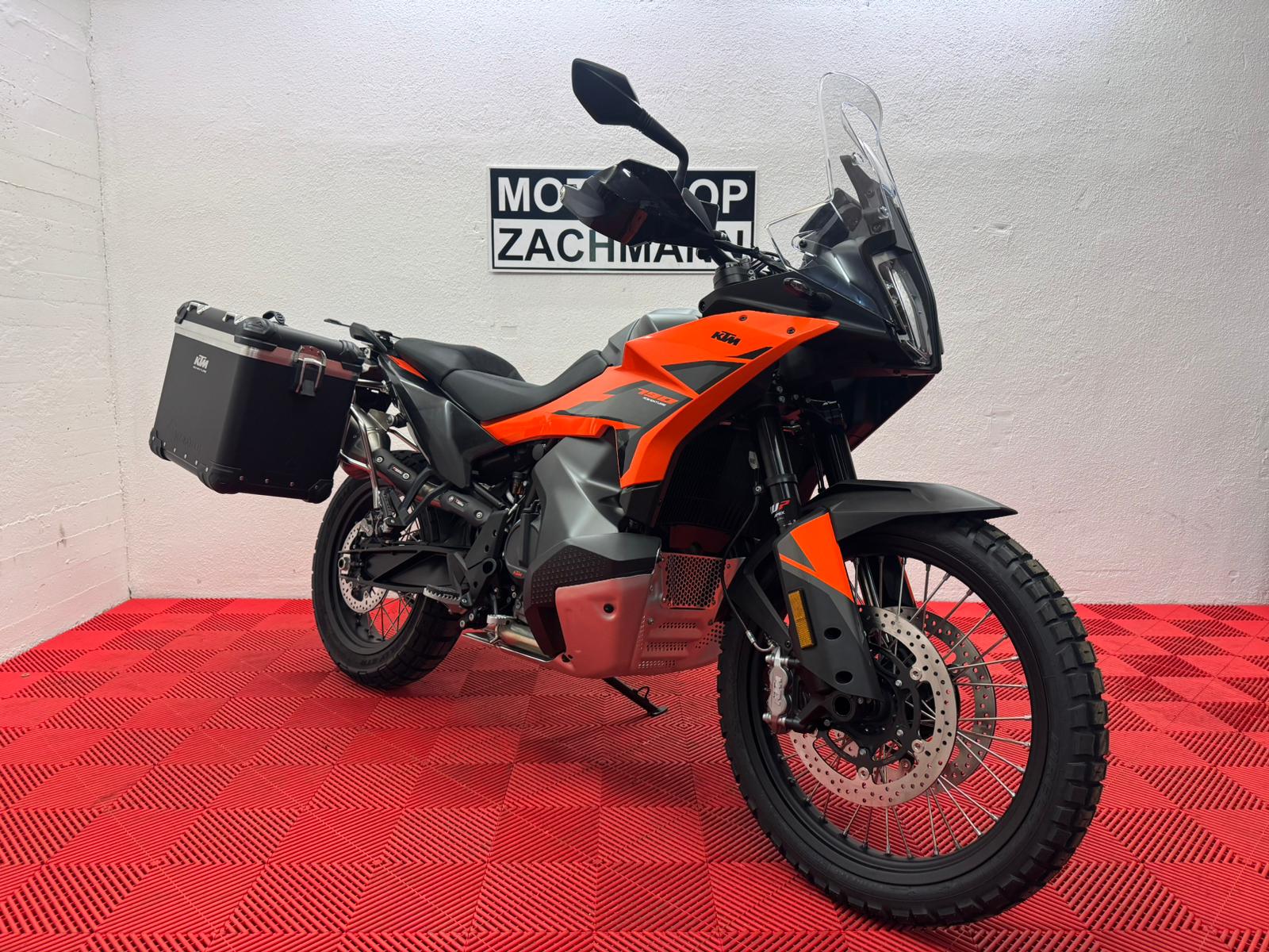 KTM 790 Adventure-showroom-element-2