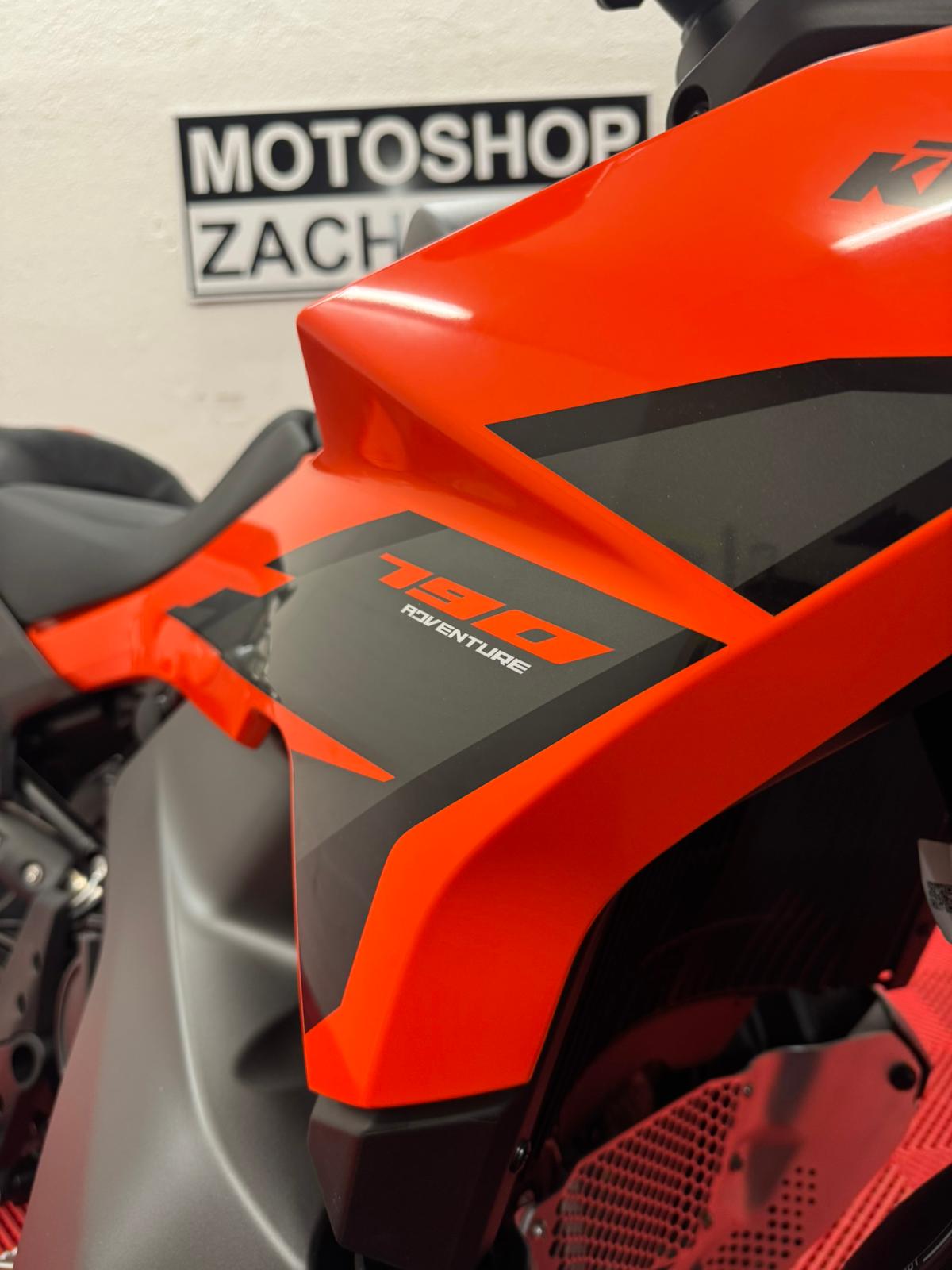 KTM 790 Adventure-image-11