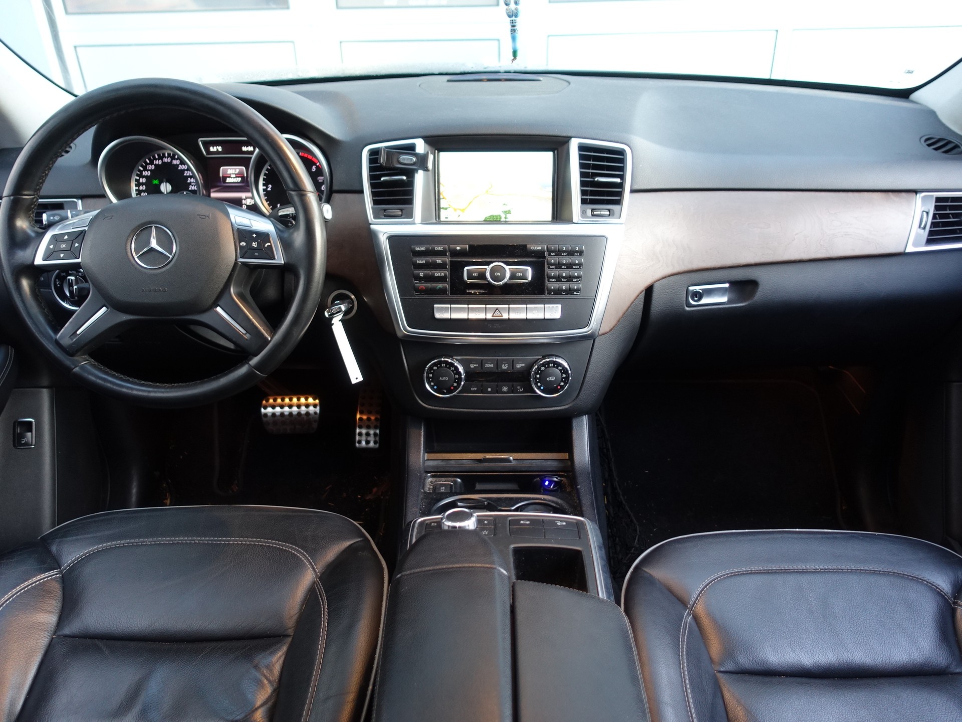 MERCEDES-BENZ ML 350 BlueTEC Executive 4Matic 7G-Tronic-image-10