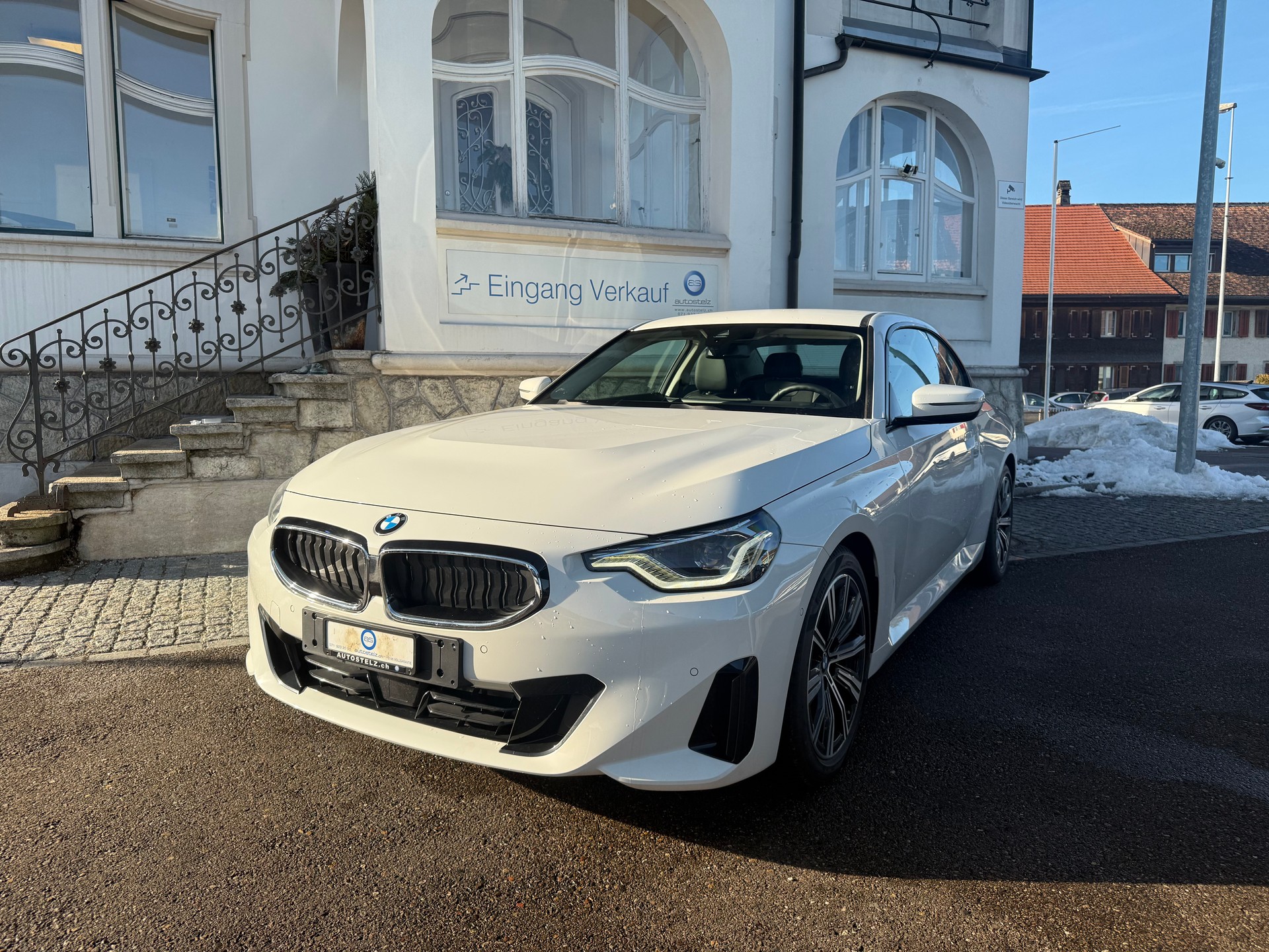 BMW 218 i Coupé-image-1