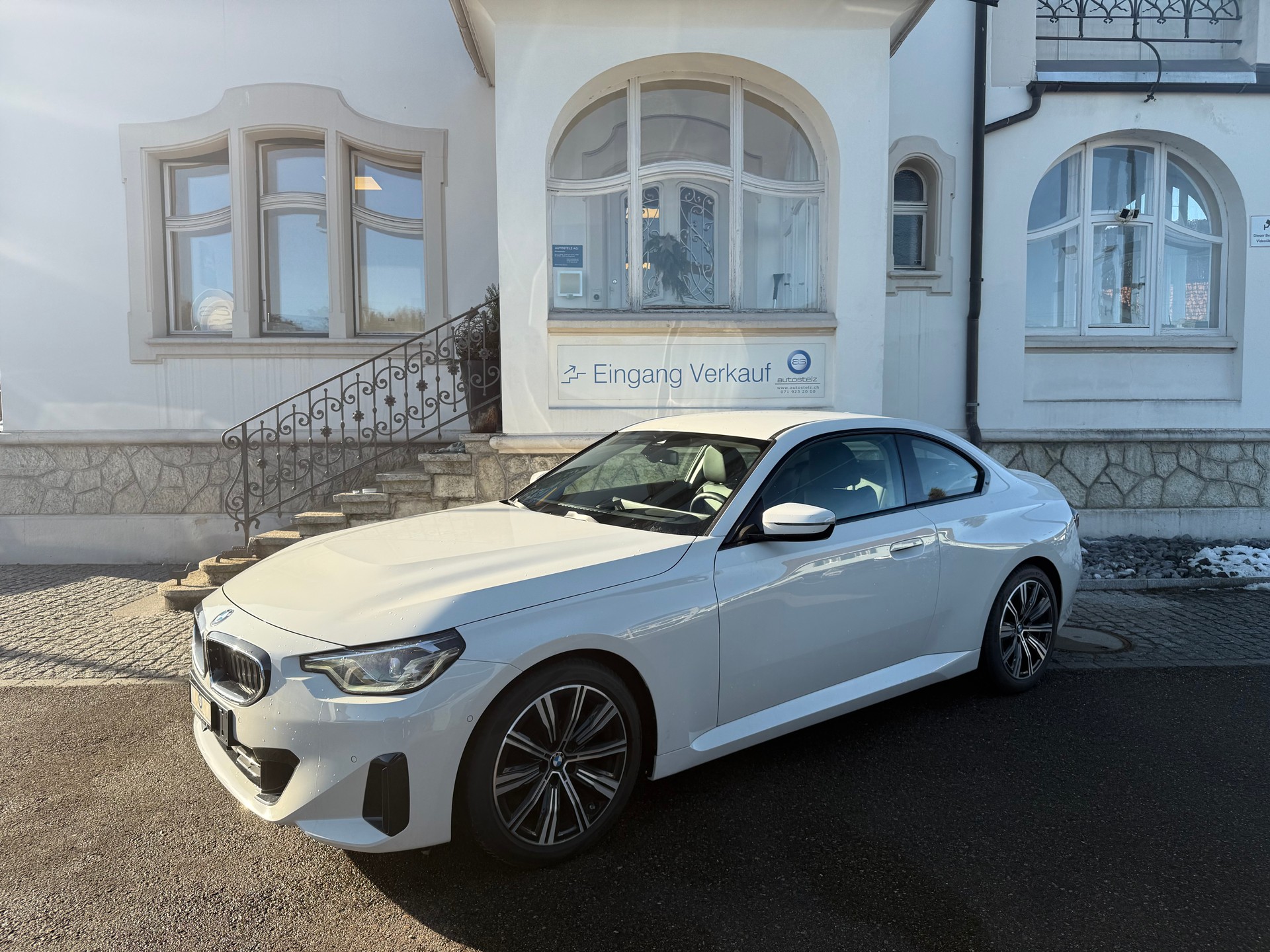 BMW 218 i Coupé-image-0