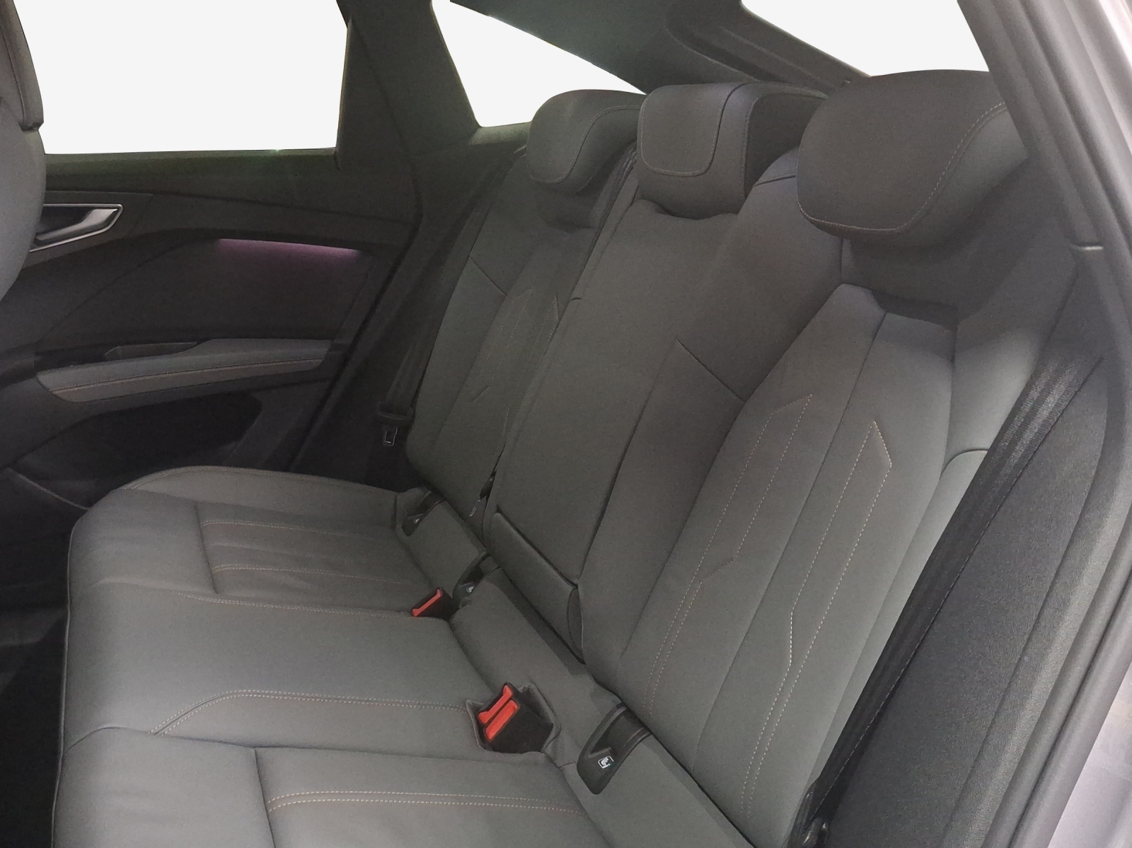 AUDI Q4 Sportback e-tron 50 quattro-image-12