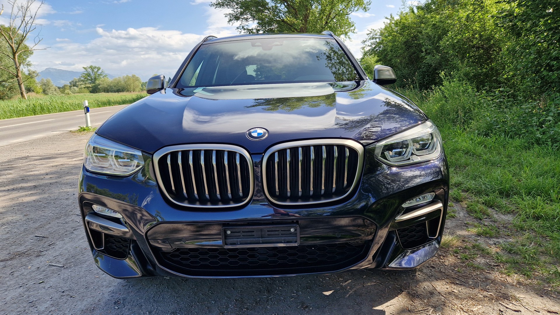 BMW M40i-image-2
