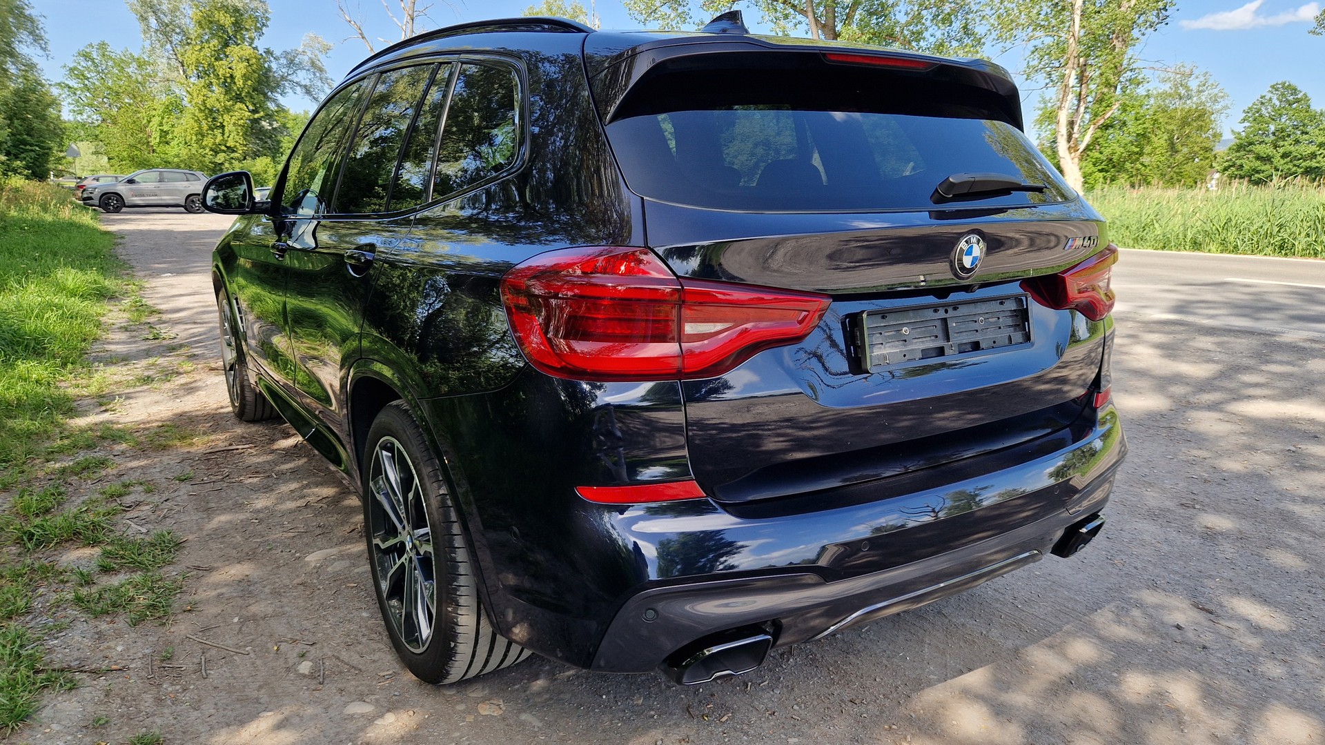 BMW M40i-image-4