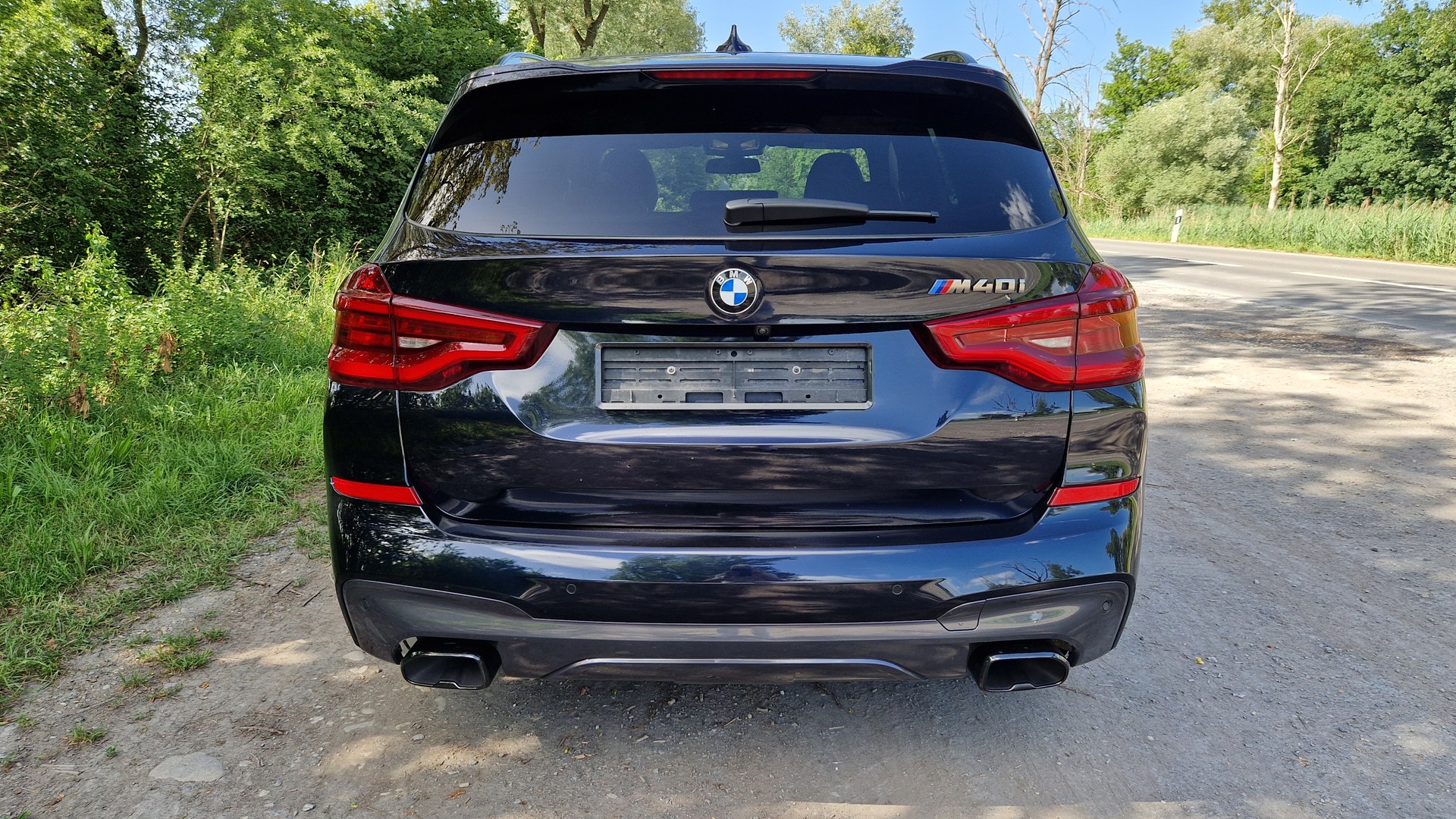 BMW M40i-image-3