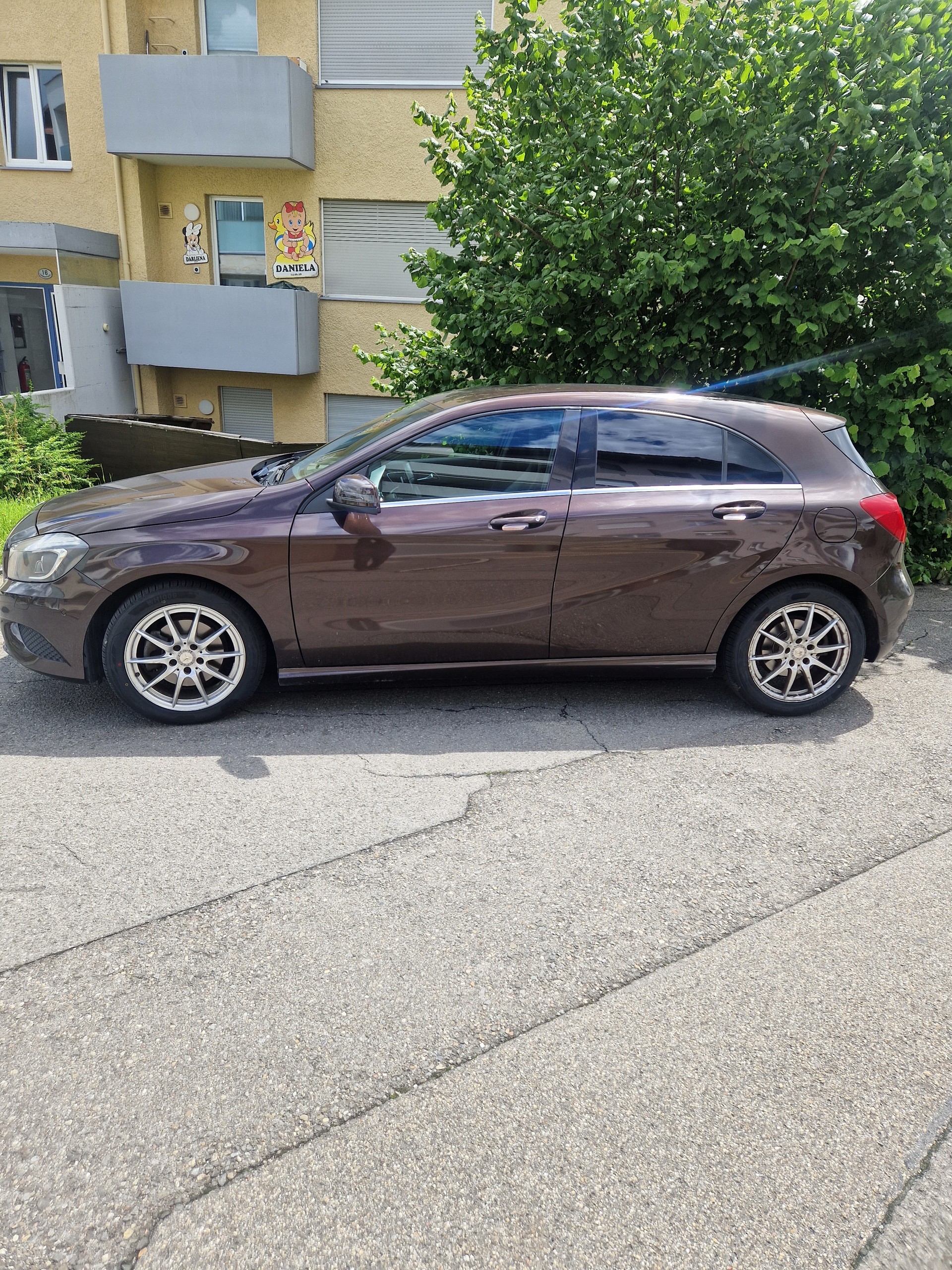 MERCEDES-BENZ A 200 Urban-image-1