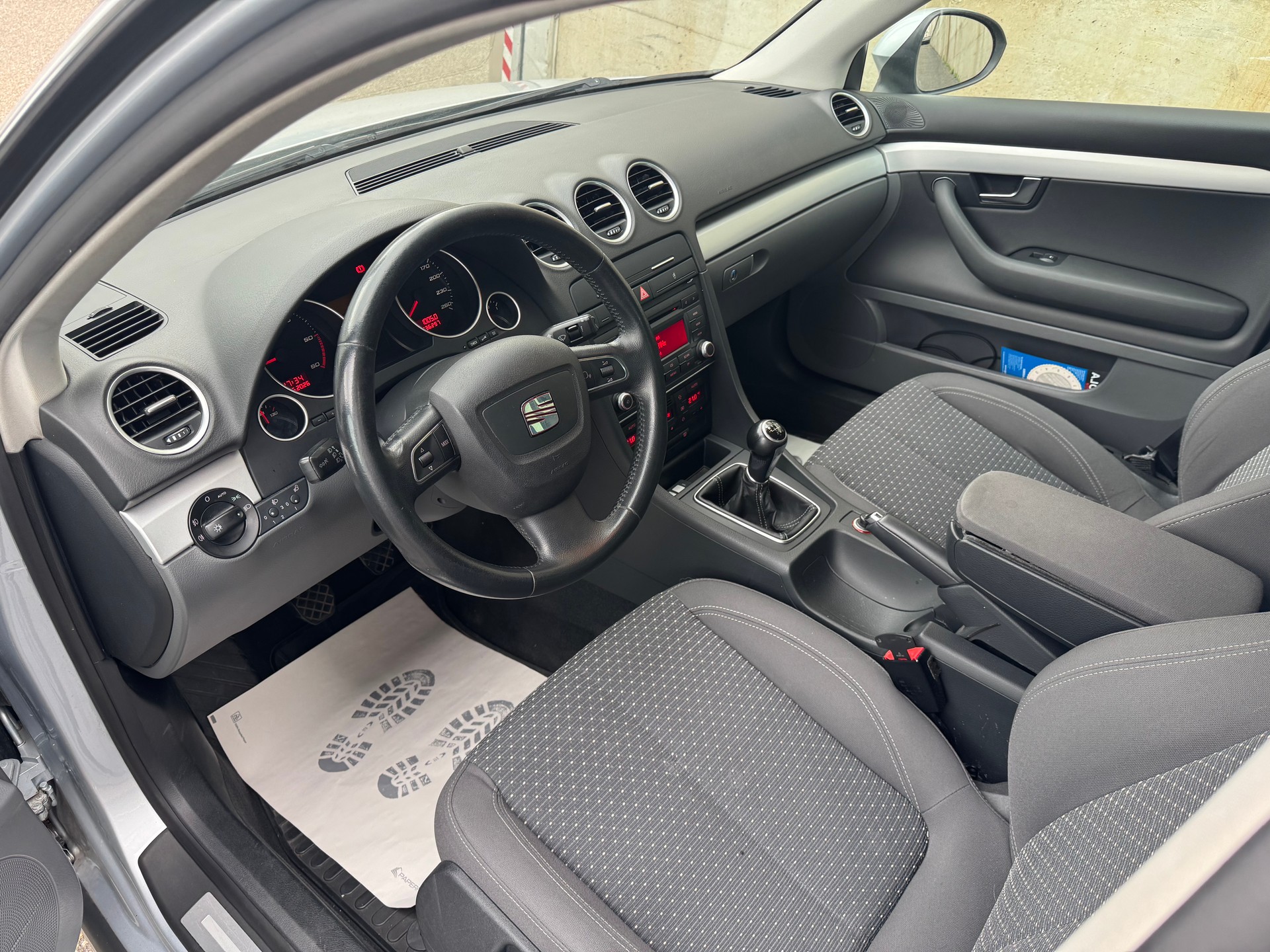 SEAT Exeo ST 2.0 TDI Style-image-9