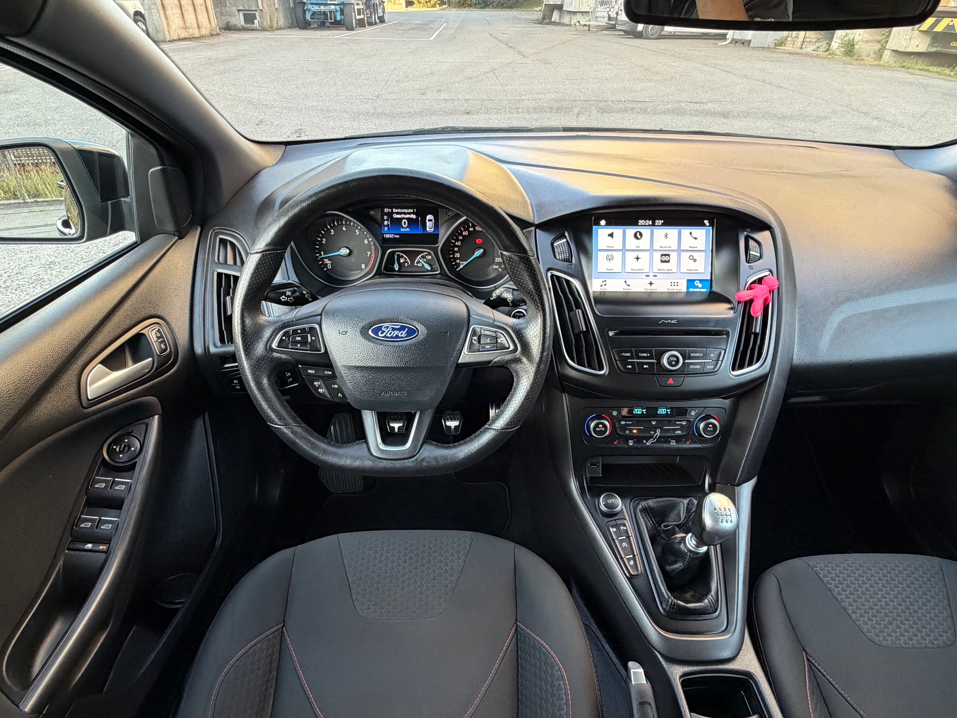 FORD Focus 1.0 SCTi ST Line-image-6