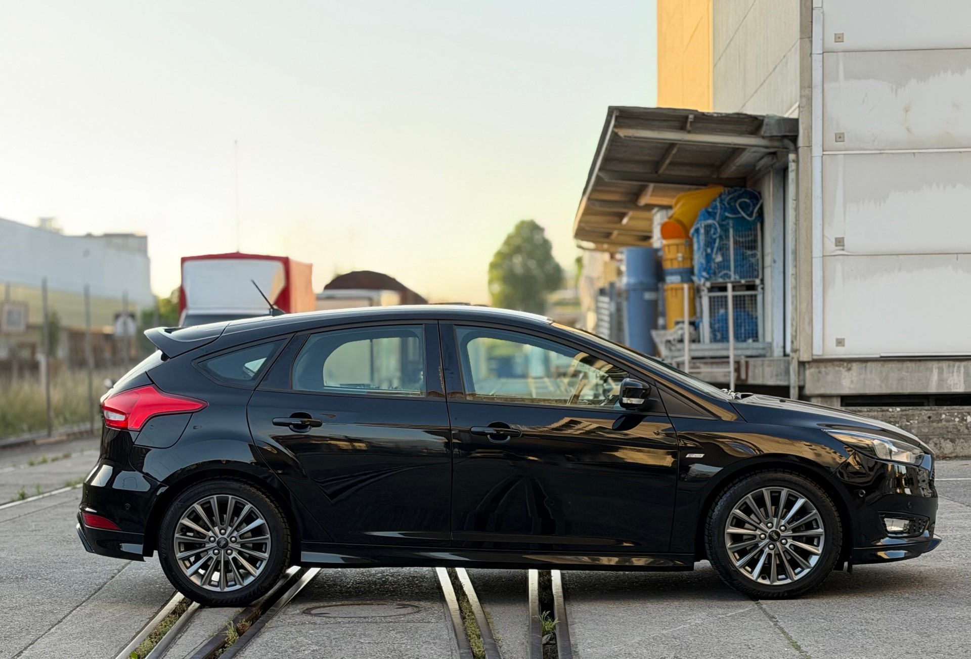 FORD Focus 1.0 SCTi ST Line-image-4