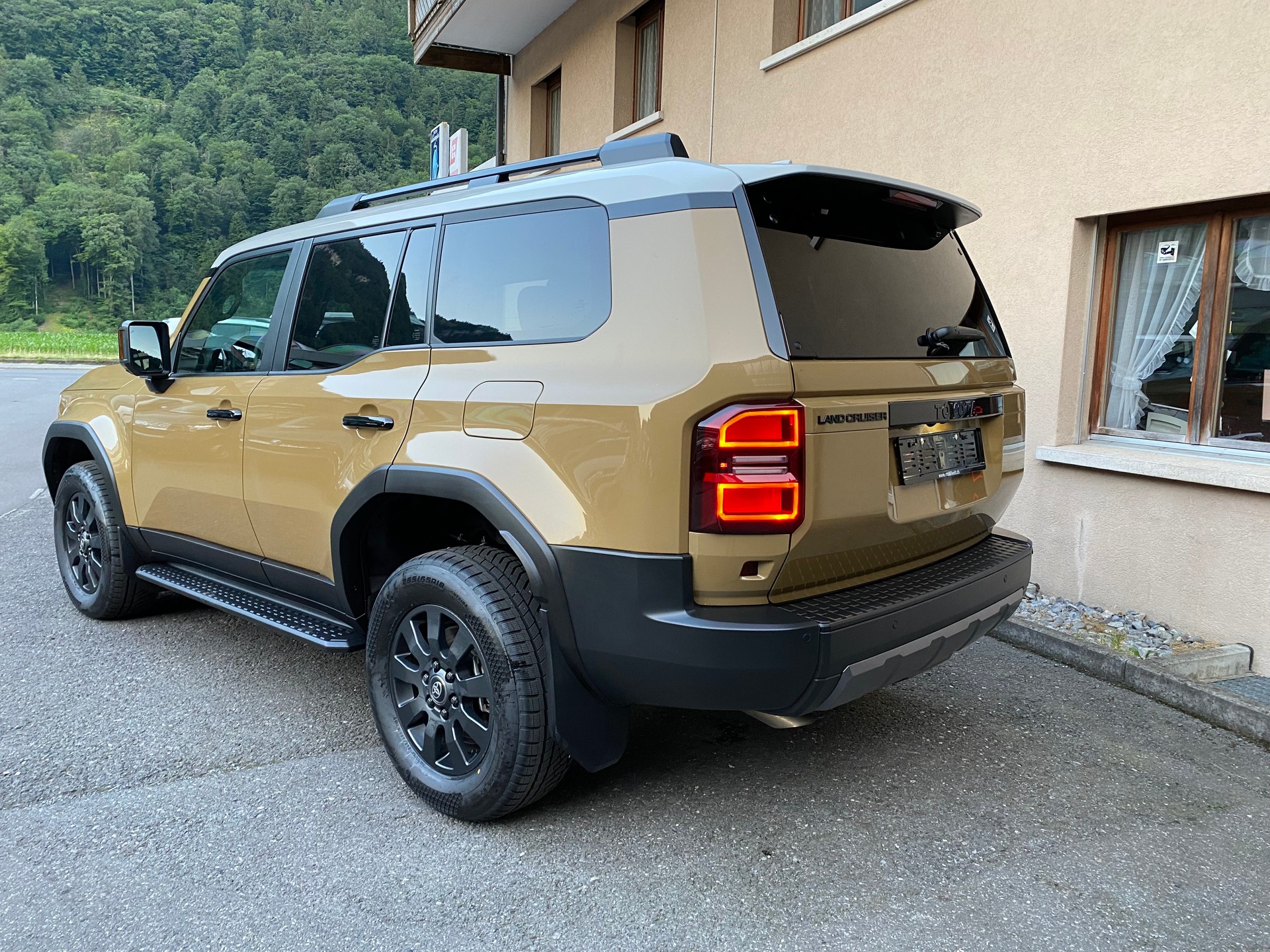 TOYOTA Land Cruiser 2.8TD First Edition-image-14