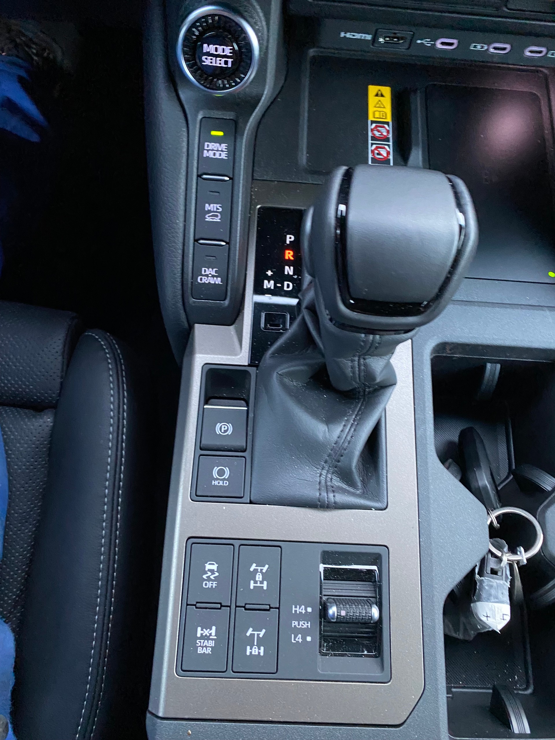 TOYOTA Land Cruiser 2.8TD First Edition-image-6