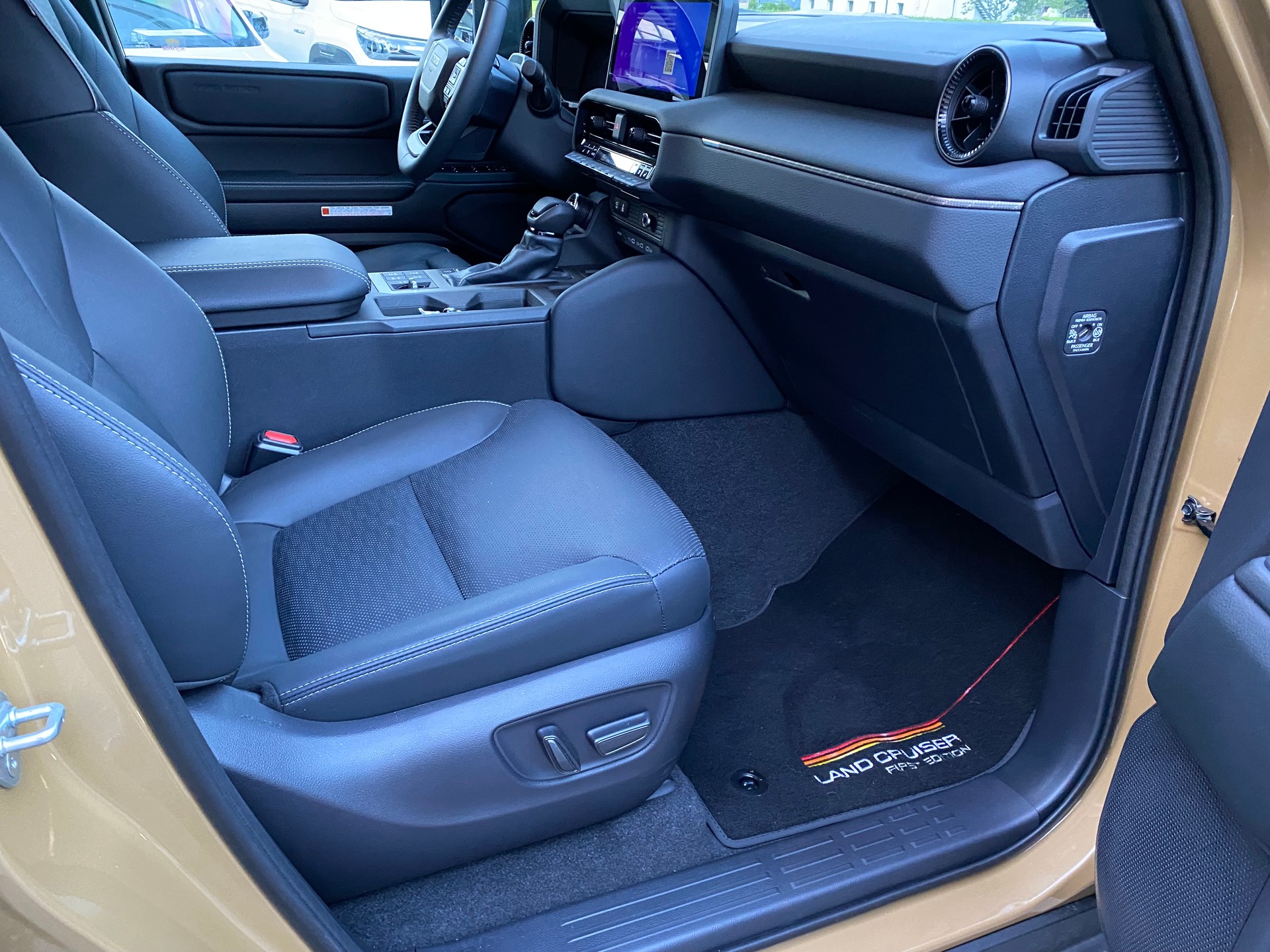 TOYOTA Land Cruiser 2.8TD First Edition-image-7