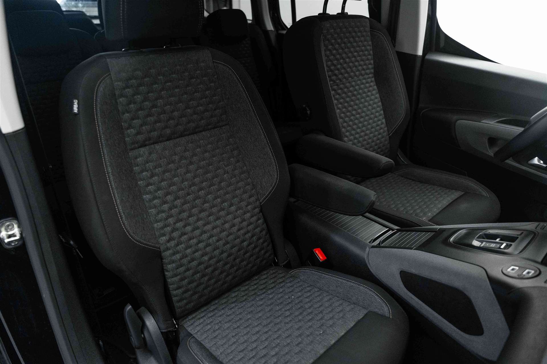 PEUGEOT Rifter Long 1.5 BlueHDi 7 Plätzer GT EAT-Automat-image-10